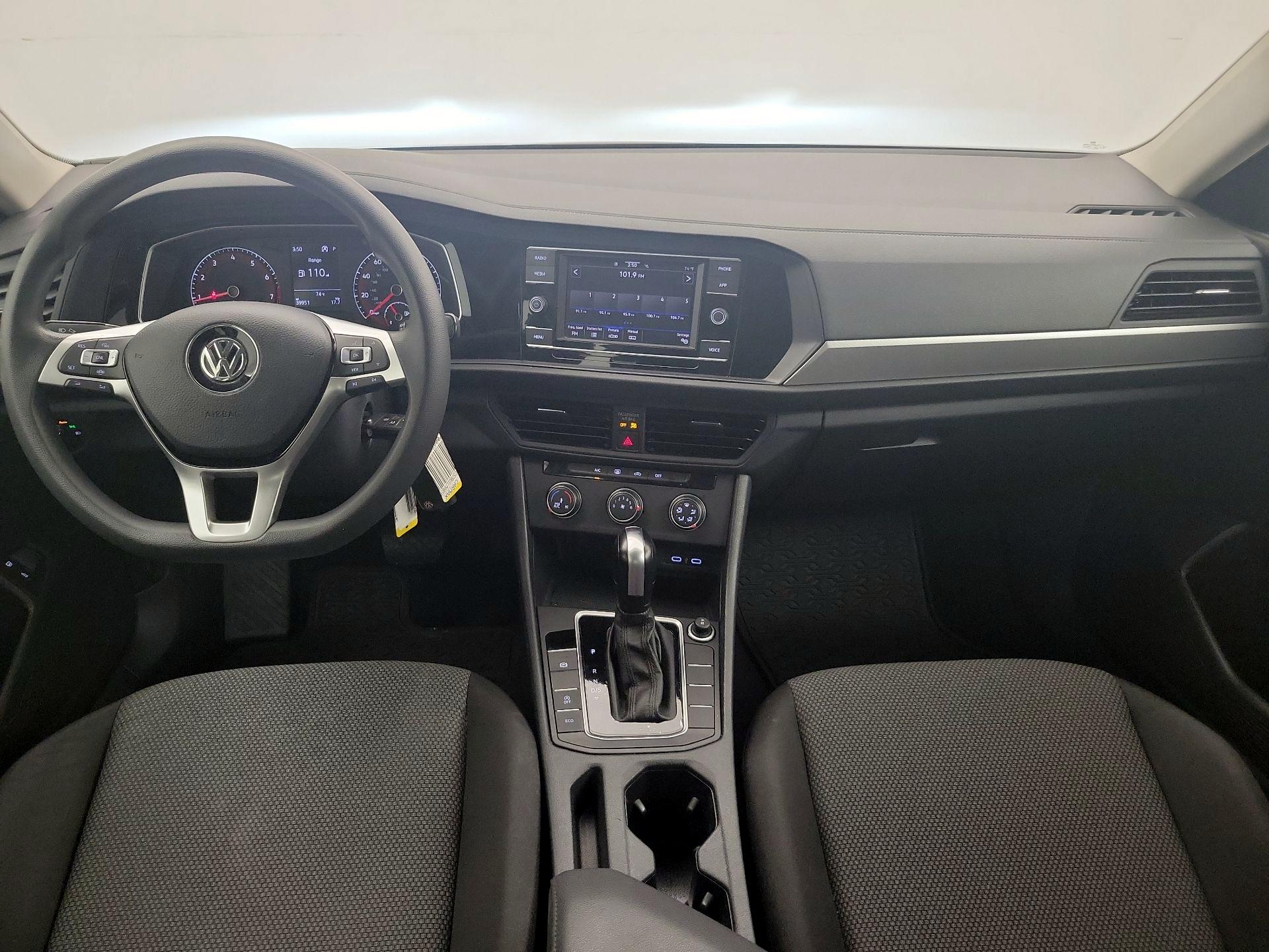 Thumbnail: 2020 Volkswagen Jetta - 9