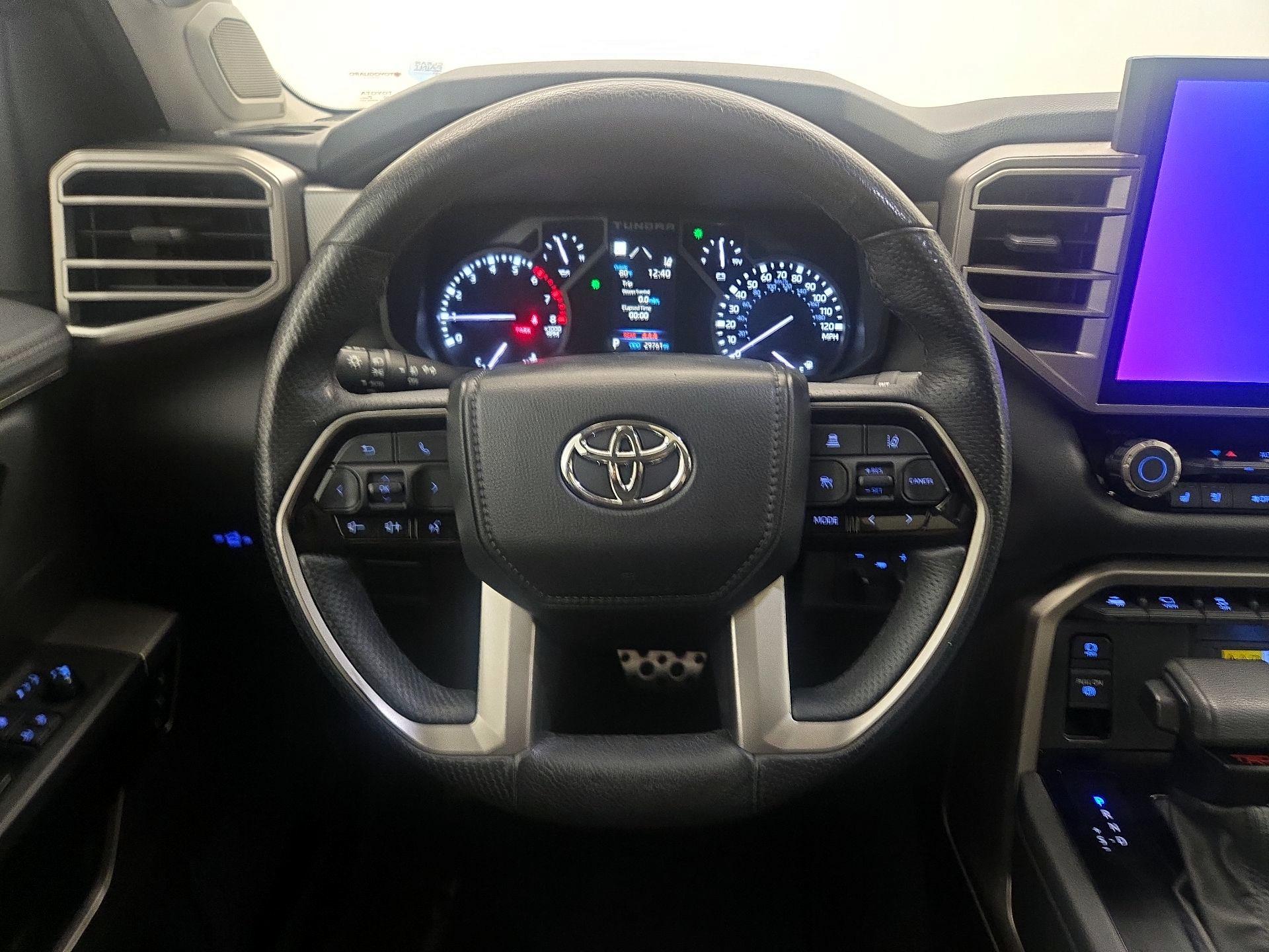 Thumbnail: 2022 Toyota Tundra - 10