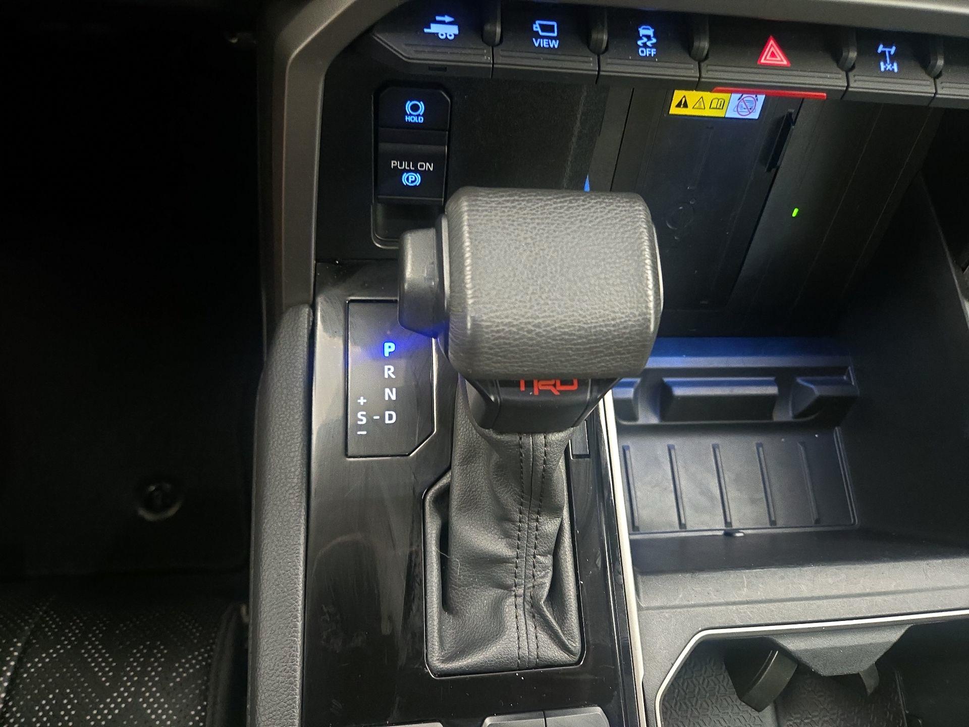Thumbnail: 2022 Toyota Tundra - 18