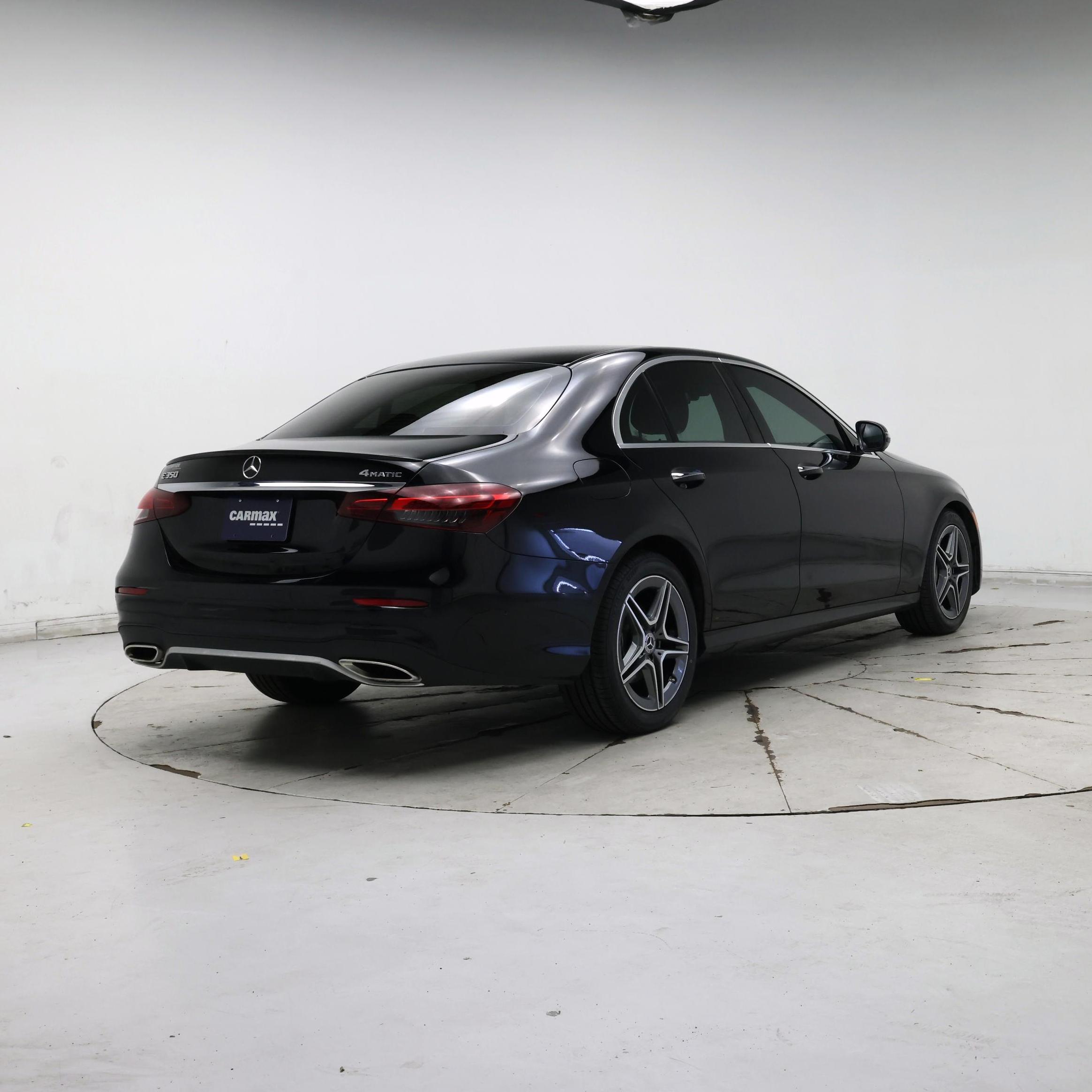 Thumbnail: 2022 Mercedes-Benz E-Class - 8