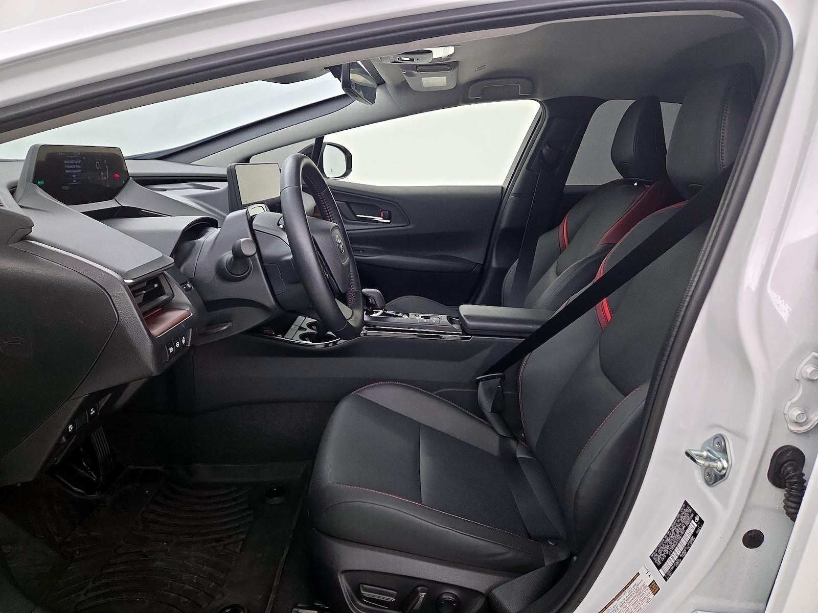 2026 Toyota Prius Plug-in Hybrid XSE - Photo 12