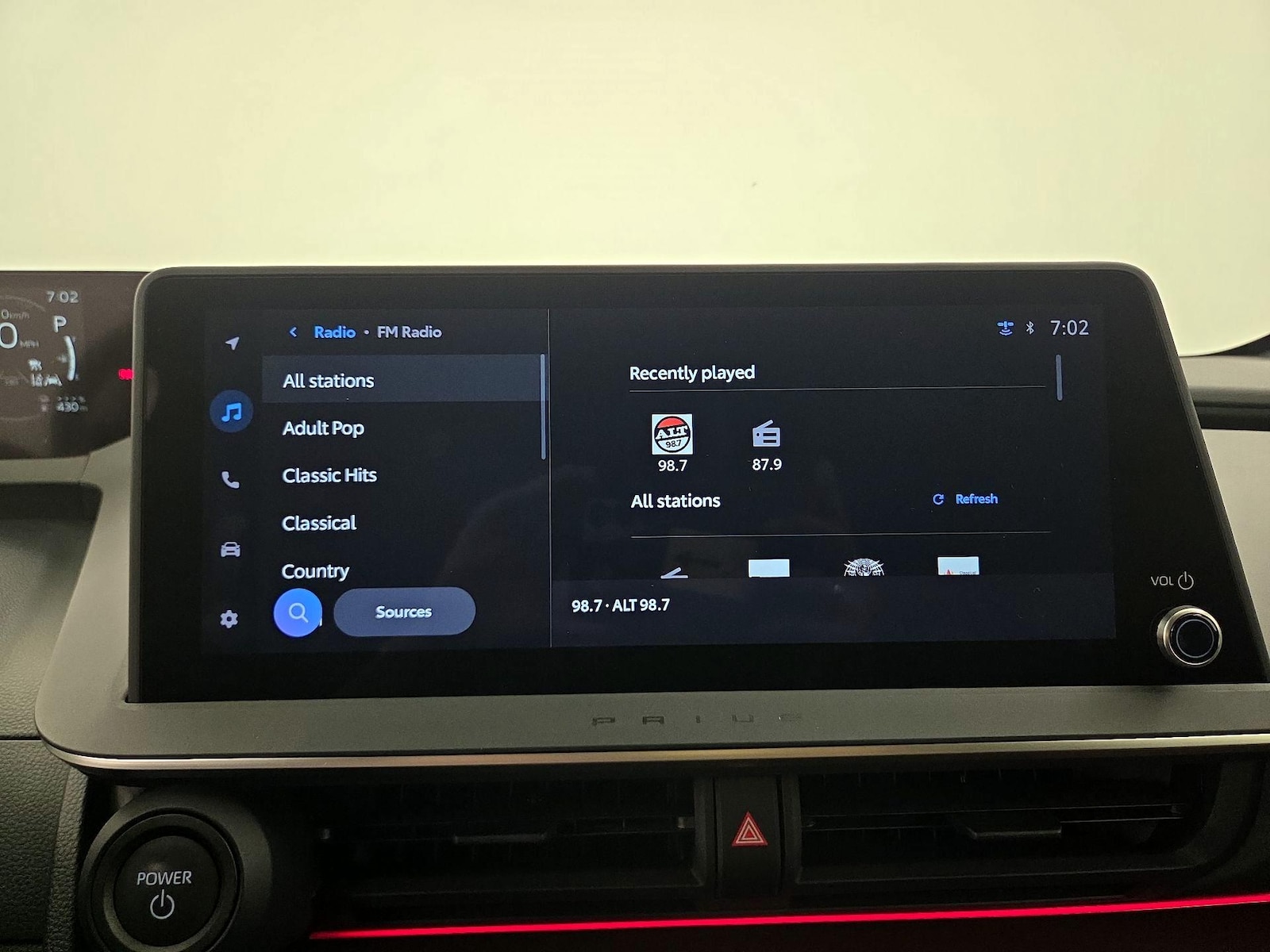 2026 Toyota Prius Plug-in Hybrid XSE - Photo 17