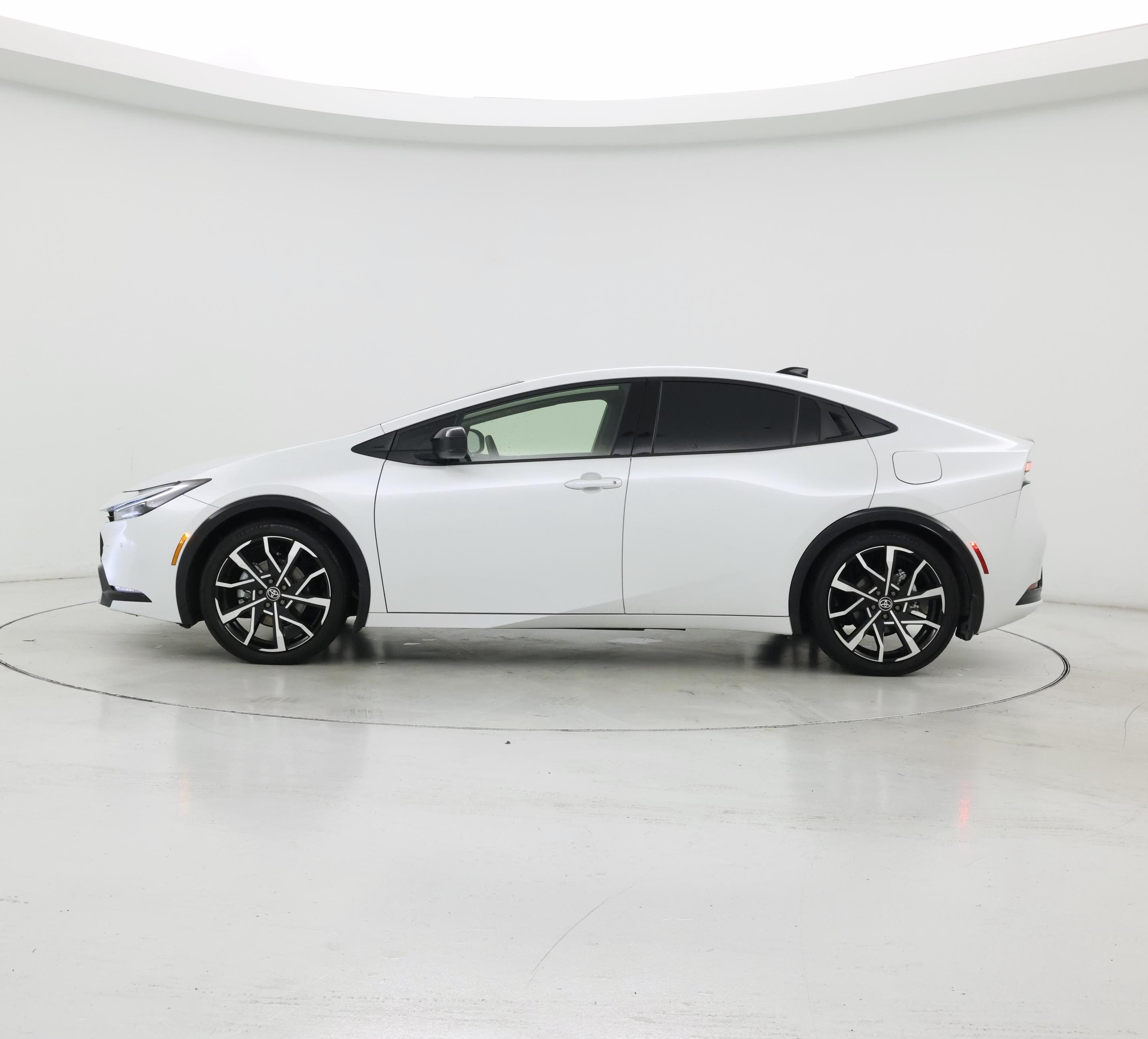 Thumbnail: 2026 Toyota Prius - 3