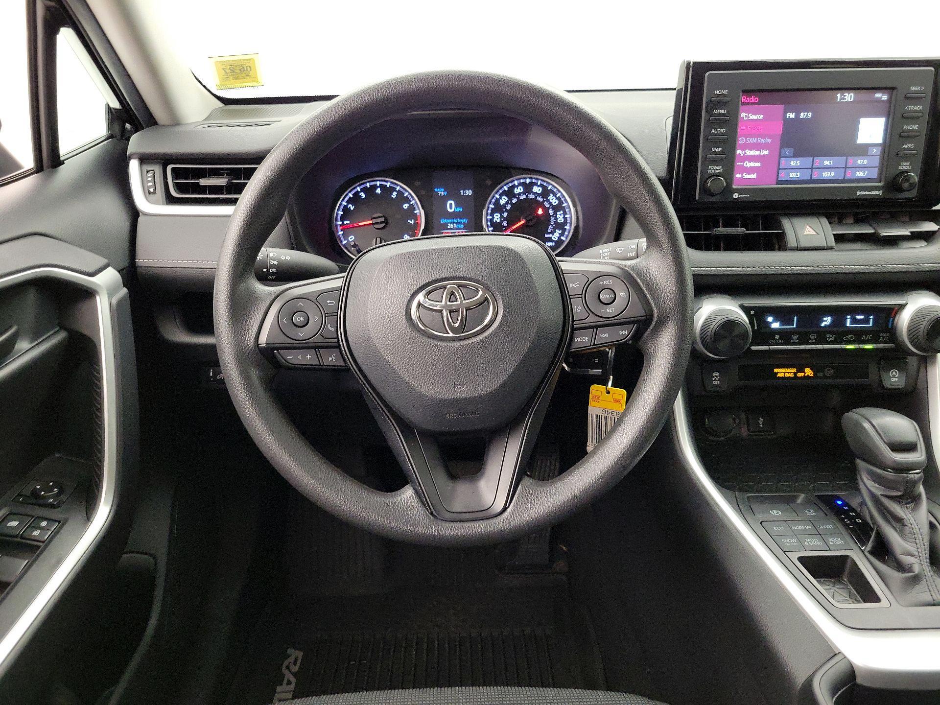 Thumbnail: 2020 Toyota RAV4 - 10