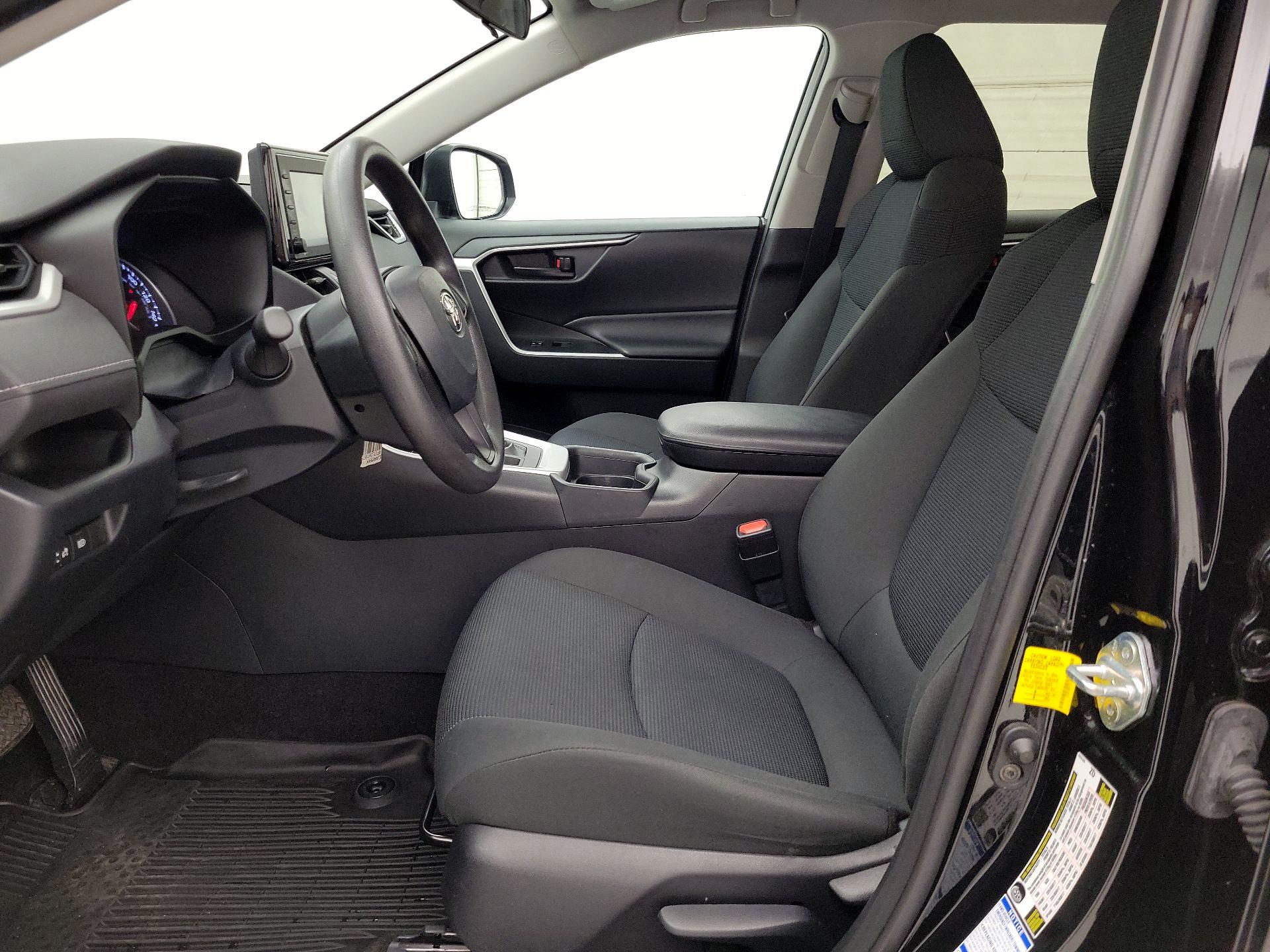 Thumbnail: 2020 Toyota RAV4 - 11