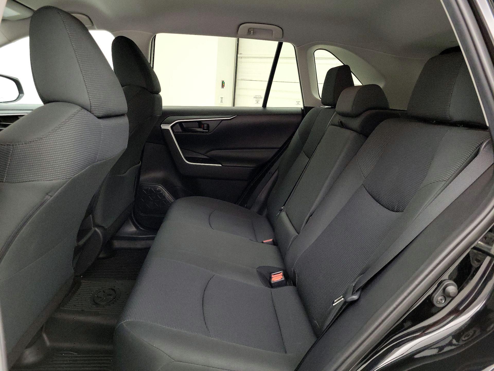 Thumbnail: 2020 Toyota RAV4 - 19