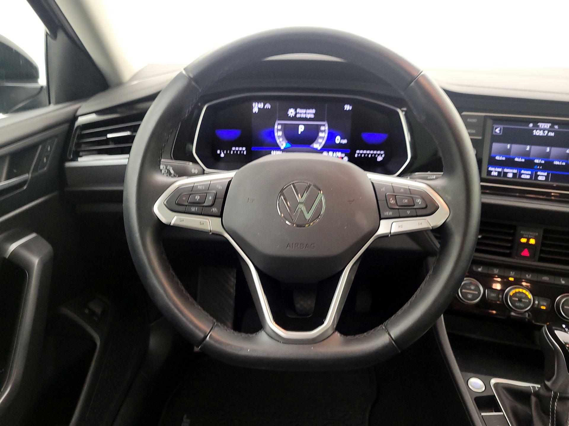 Thumbnail: 2023 Volkswagen Jetta - 10