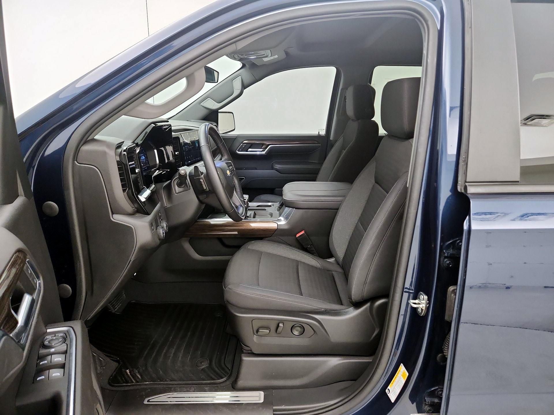 Thumbnail: 2023 Chevrolet Silverado 1500 - 11