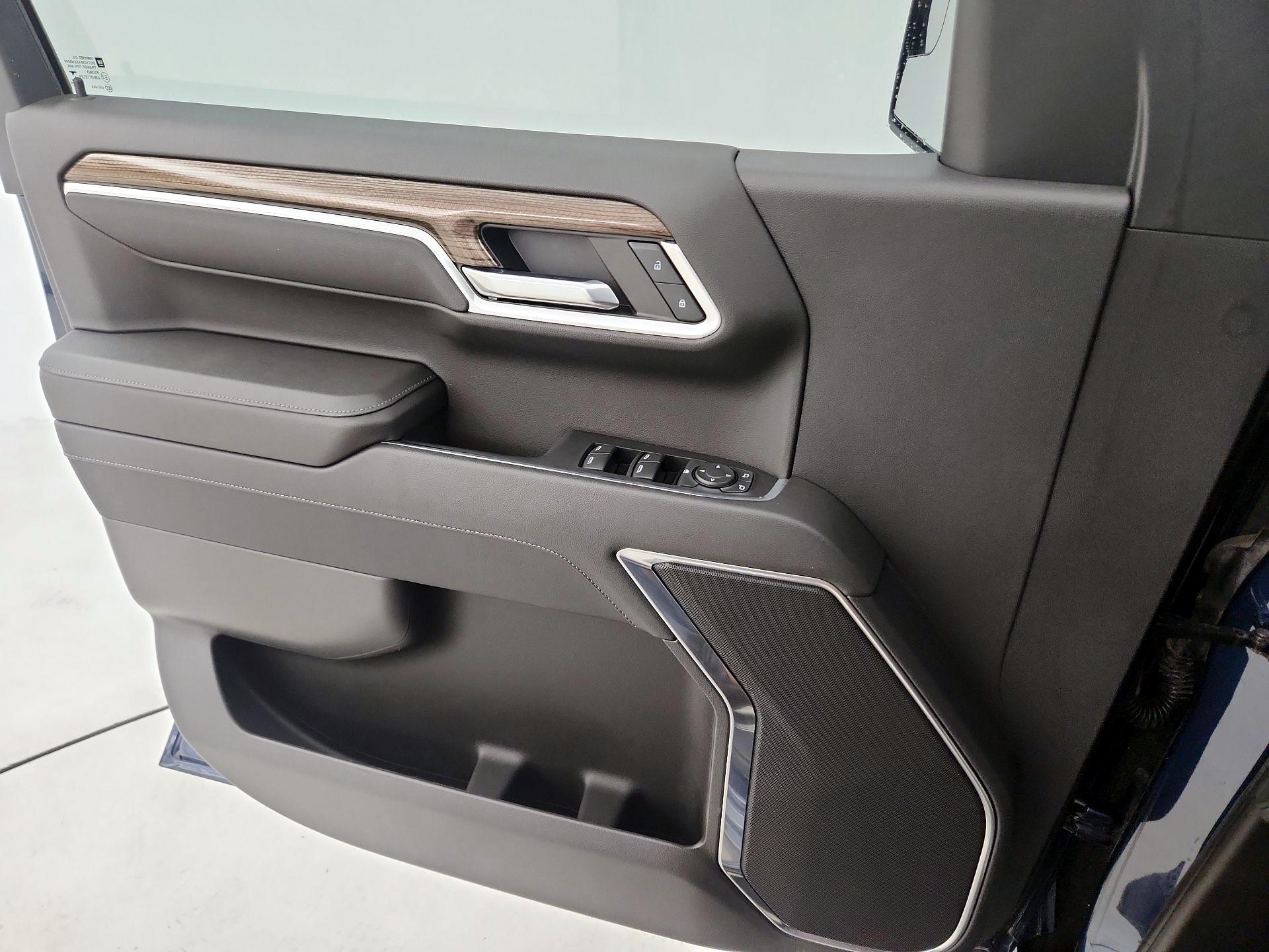 Thumbnail: 2023 Chevrolet Silverado 1500 - 12