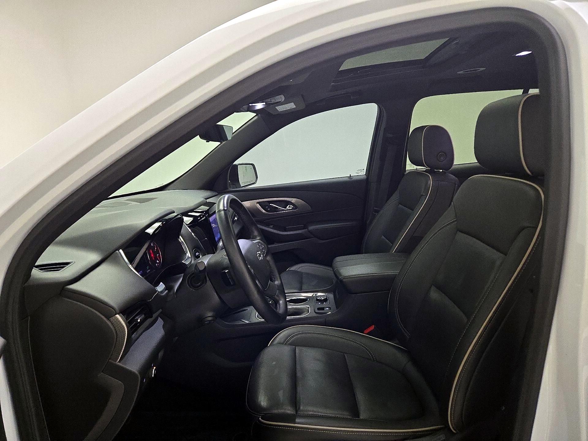 Thumbnail: 2023 Chevrolet Traverse - 11