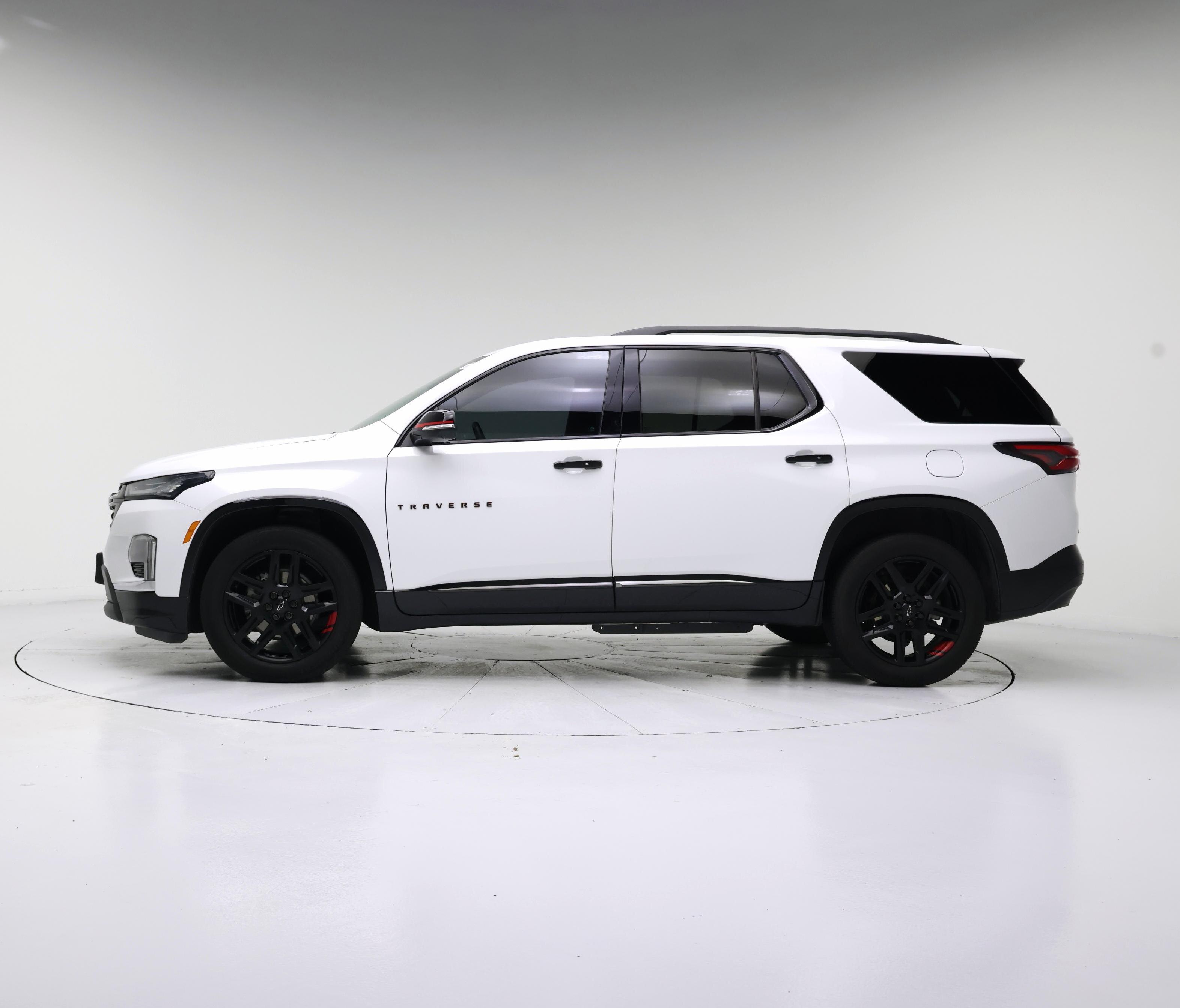 Thumbnail: 2023 Chevrolet Traverse - 3