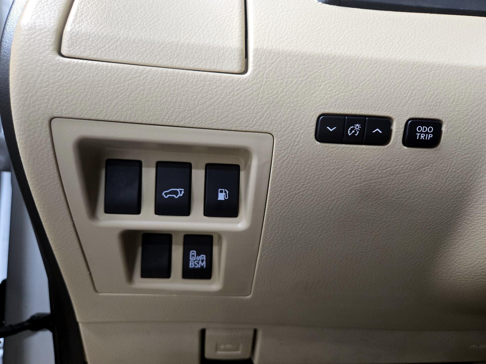 Thumbnail: 2015 Lexus RX - 13