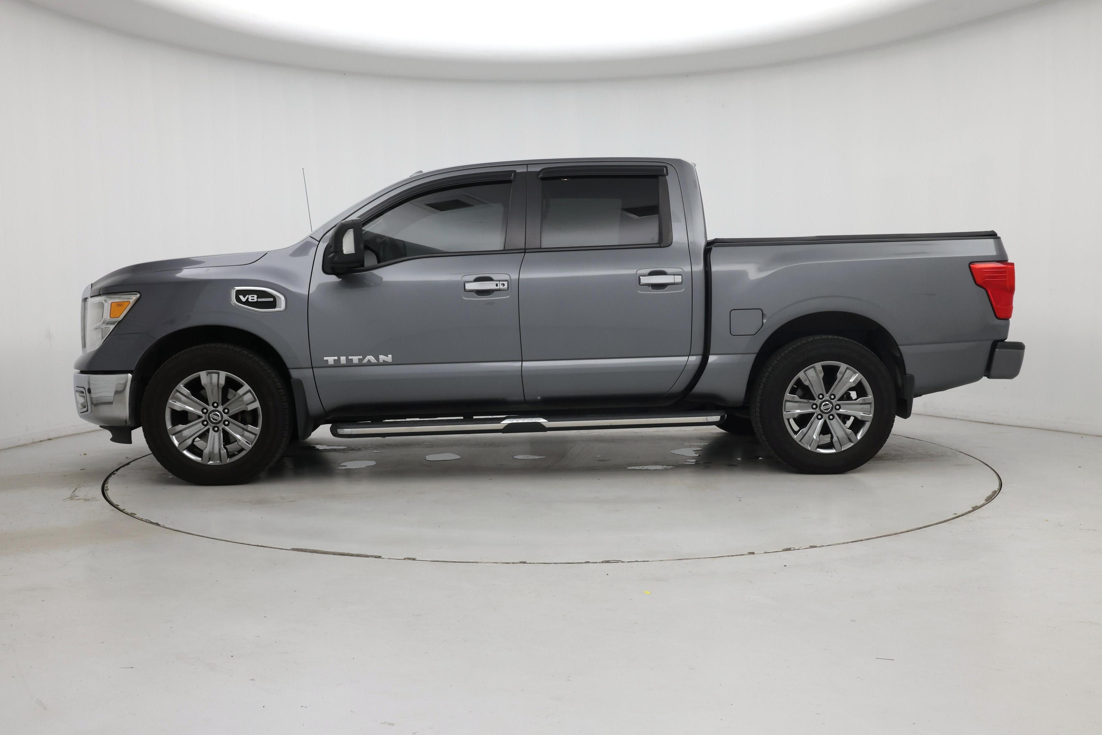 Thumbnail: 2017 Nissan Titan - 3