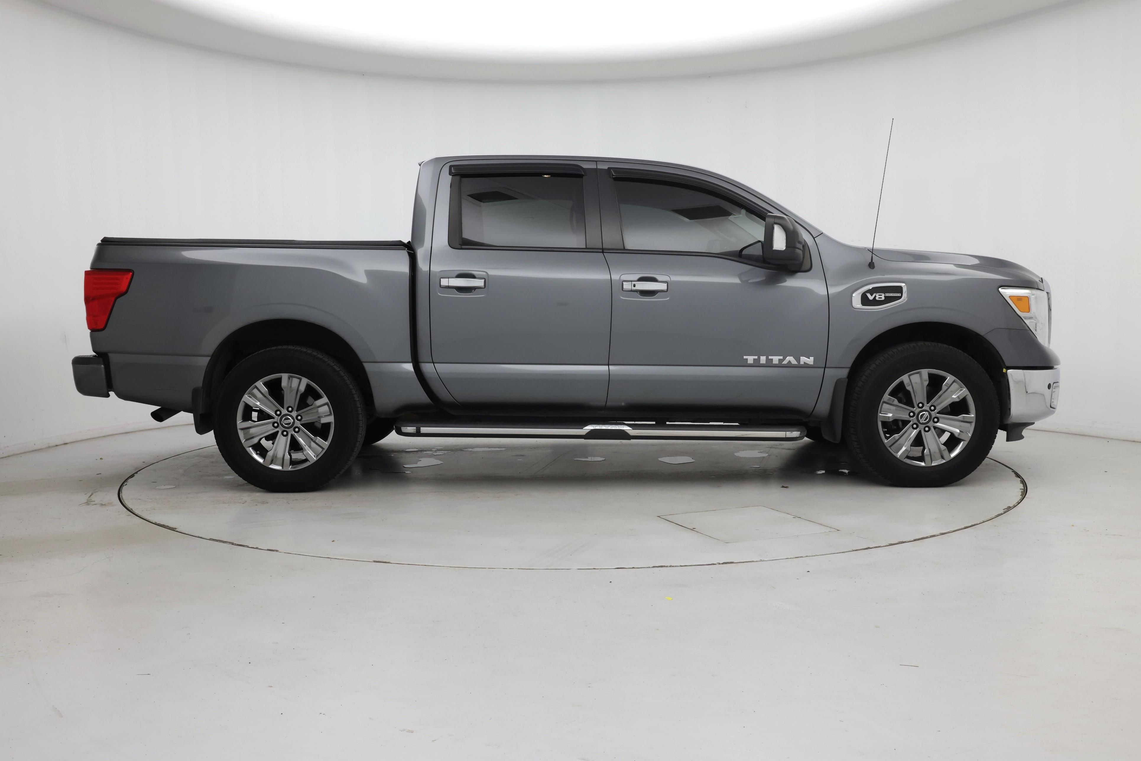 Thumbnail: 2017 Nissan Titan - 7