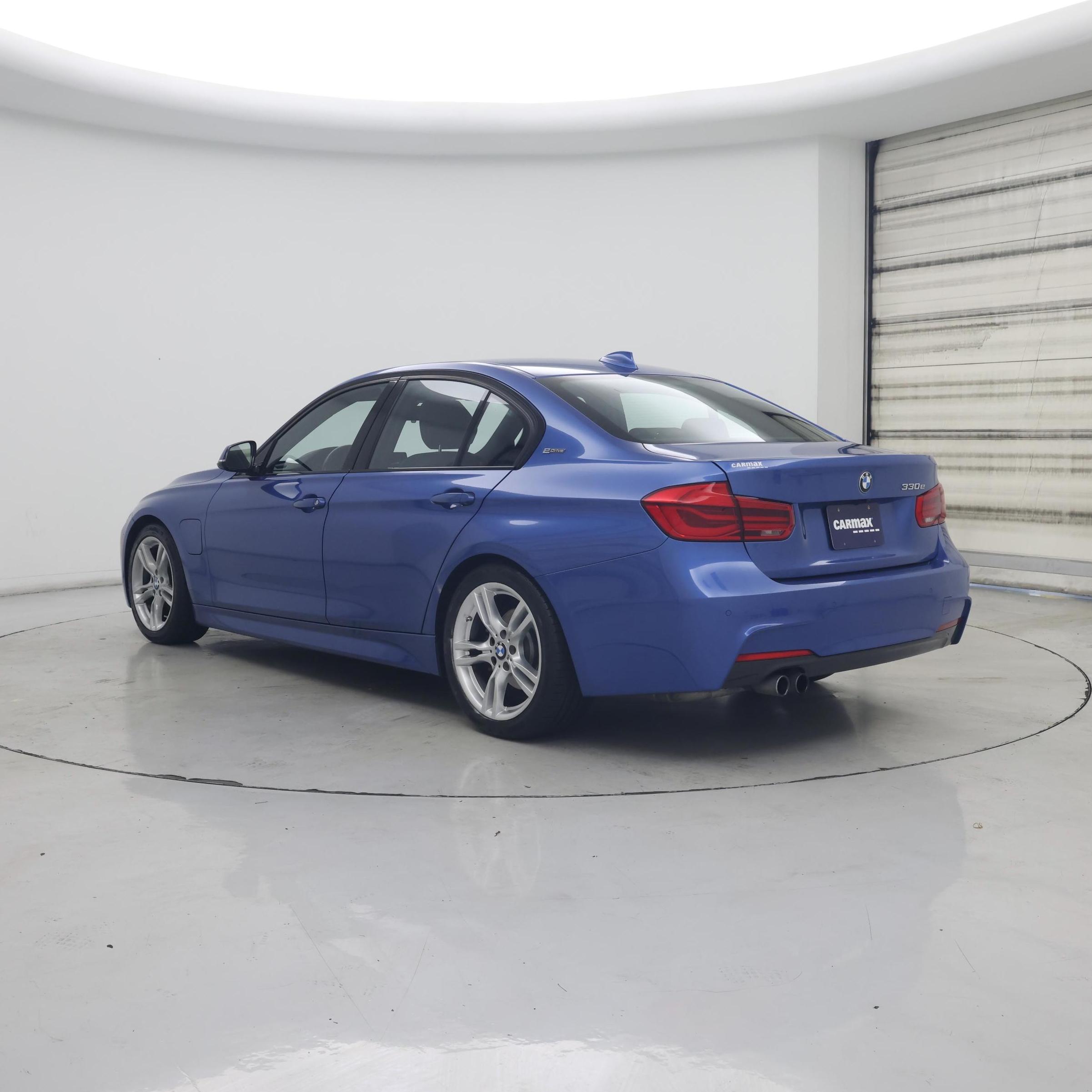 Thumbnail: 2017 BMW 3 Series - 2