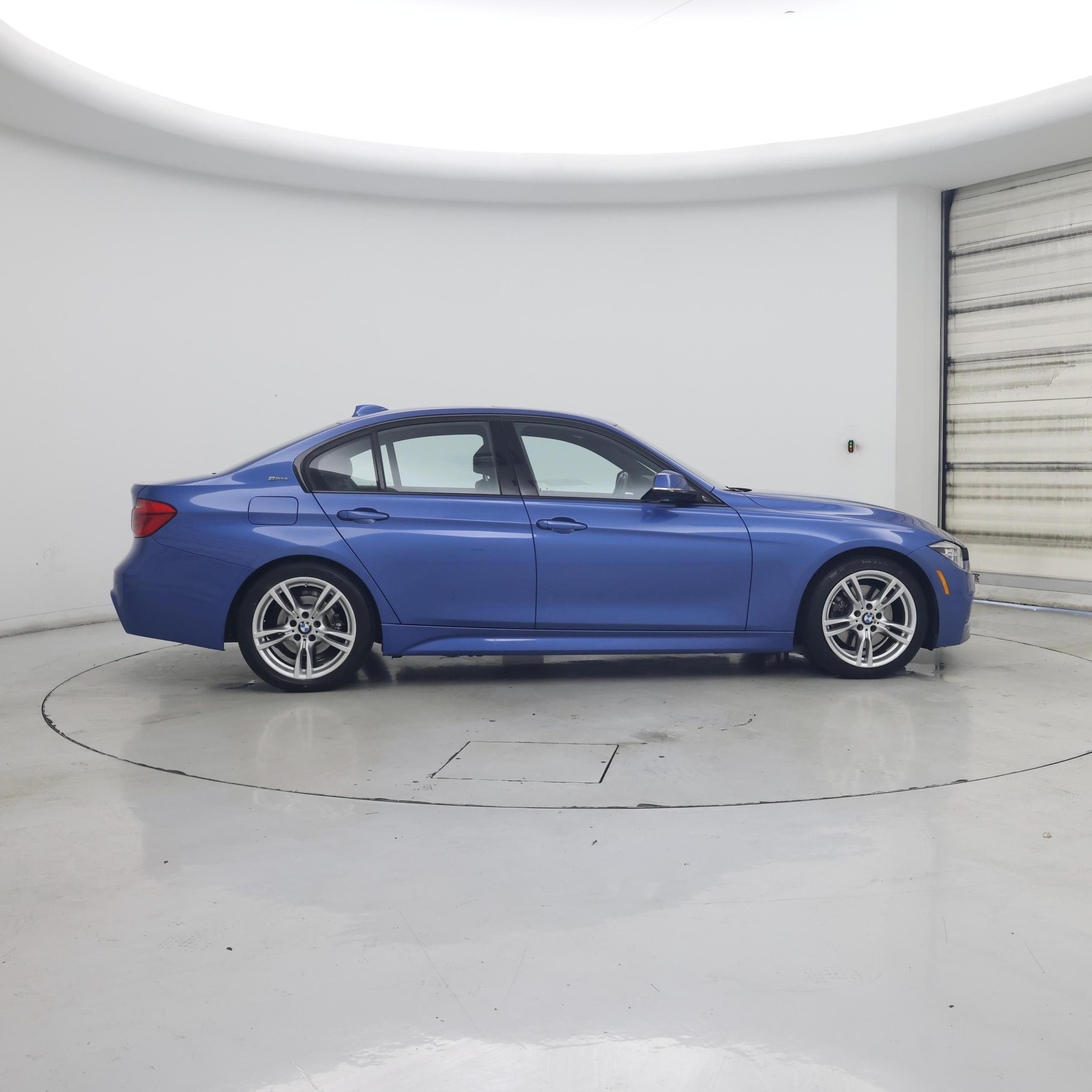 Thumbnail: 2017 BMW 3 Series - 7