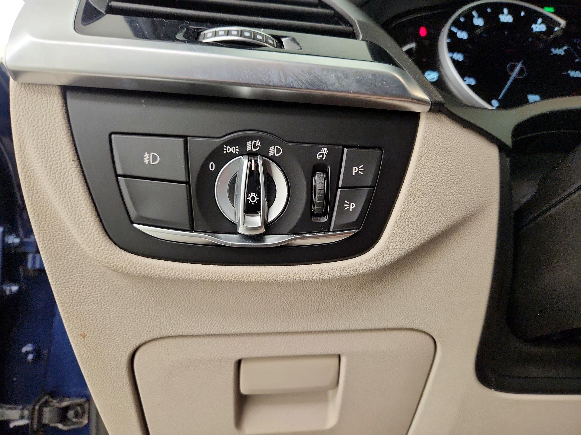 Thumbnail: 2019 BMW X4 - 13