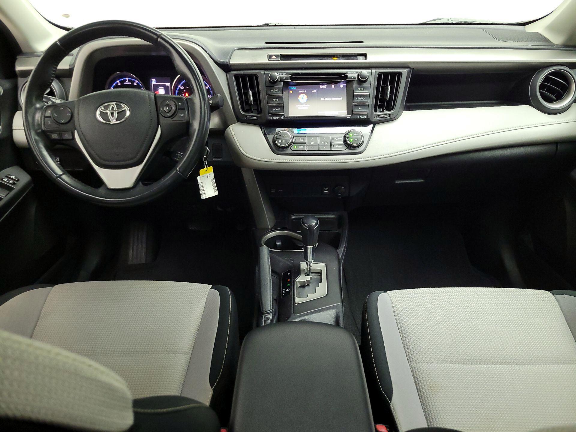 Thumbnail: 2016 Toyota RAV4 - 9