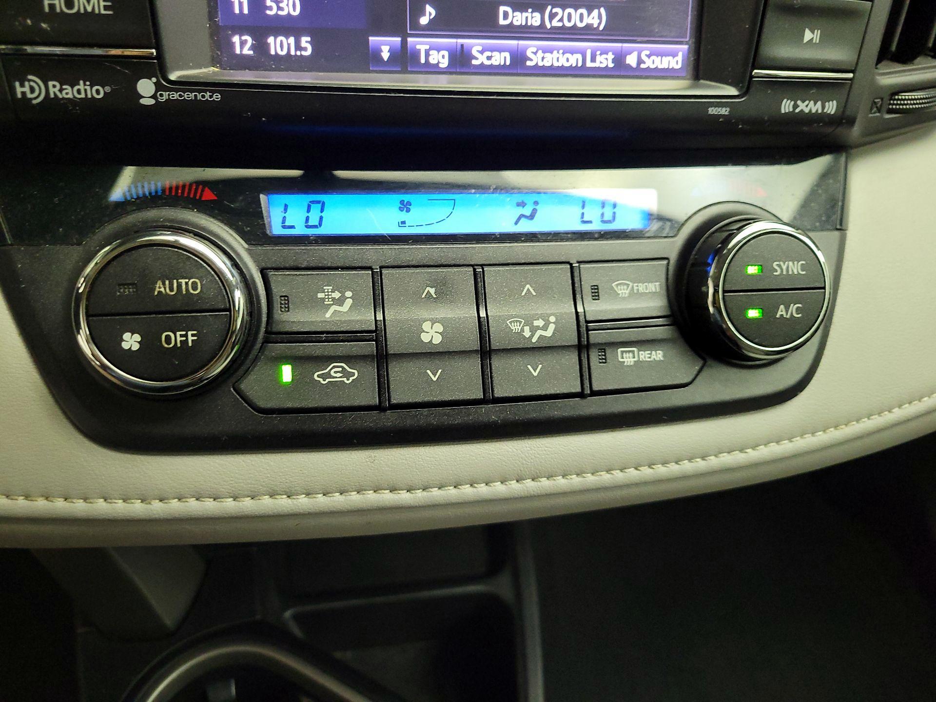 Thumbnail: 2016 Toyota RAV4 - 17