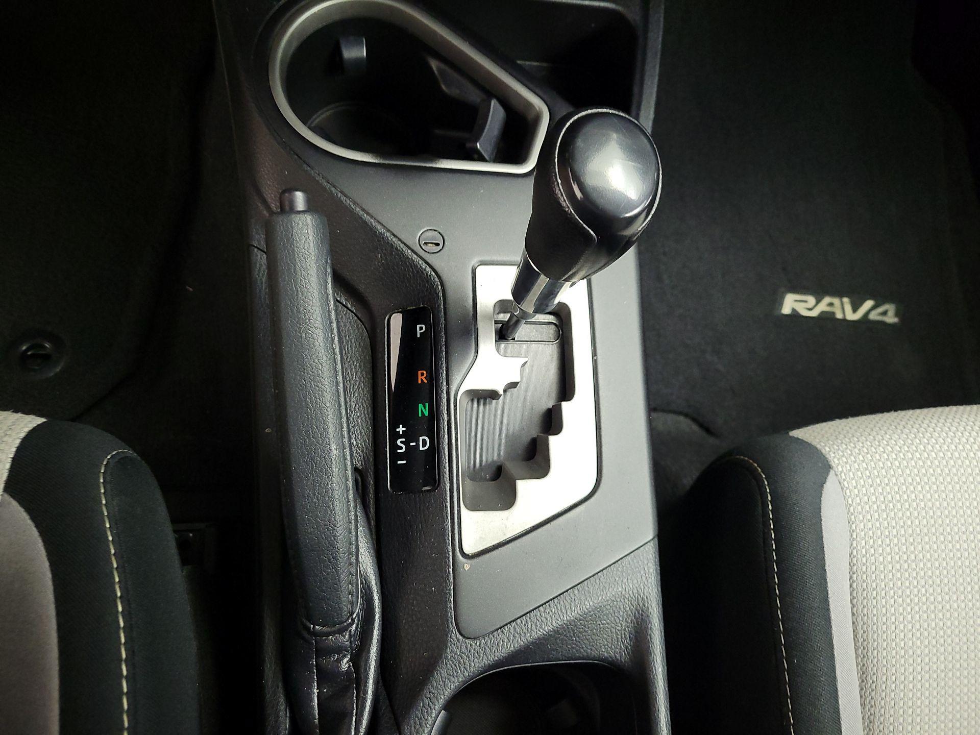 Thumbnail: 2016 Toyota RAV4 - 18