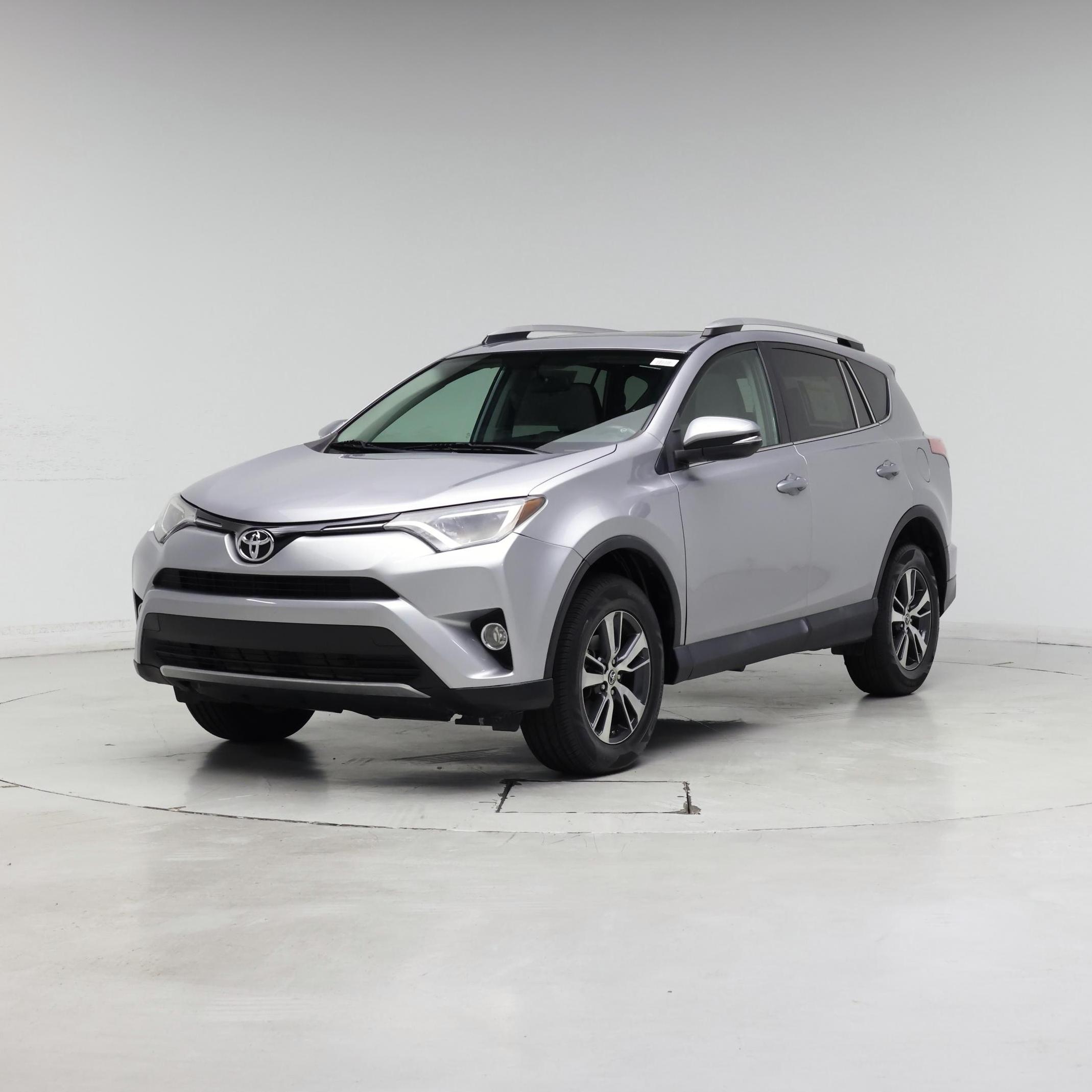 Thumbnail: 2016 Toyota RAV4 - 4