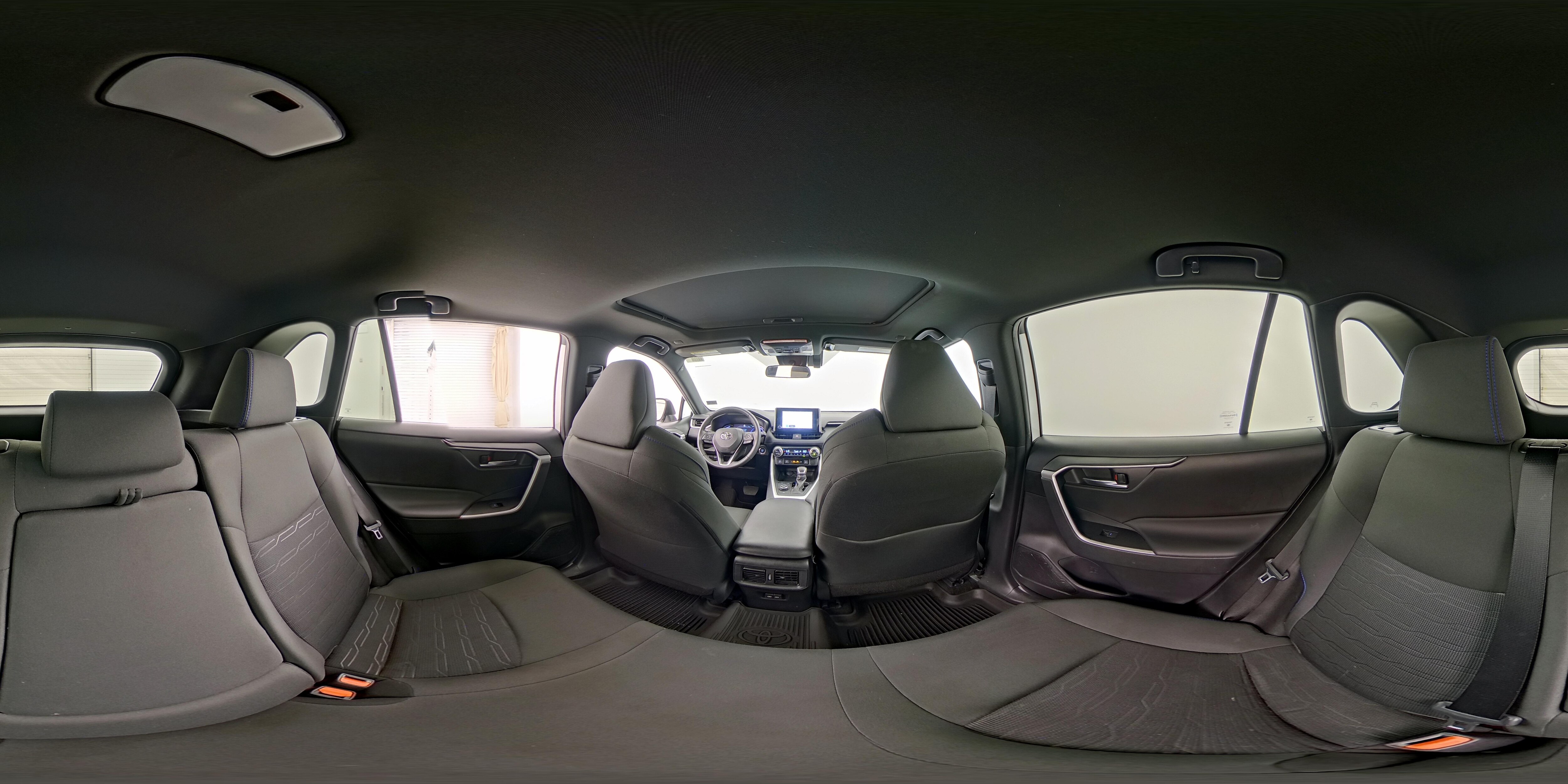 2024 Toyota RAV4 SE - Photo 26