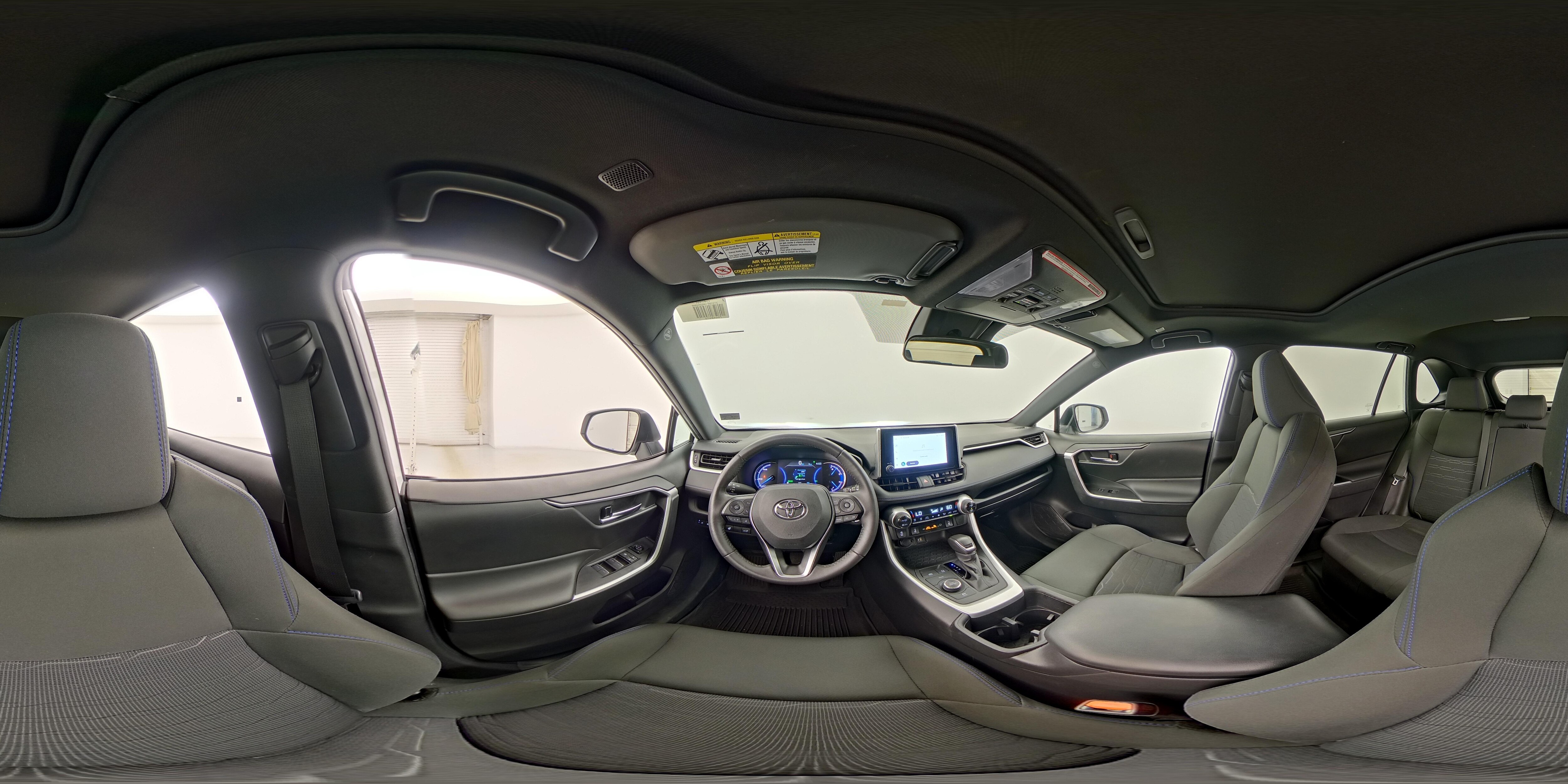 2024 Toyota RAV4 SE - Photo 27