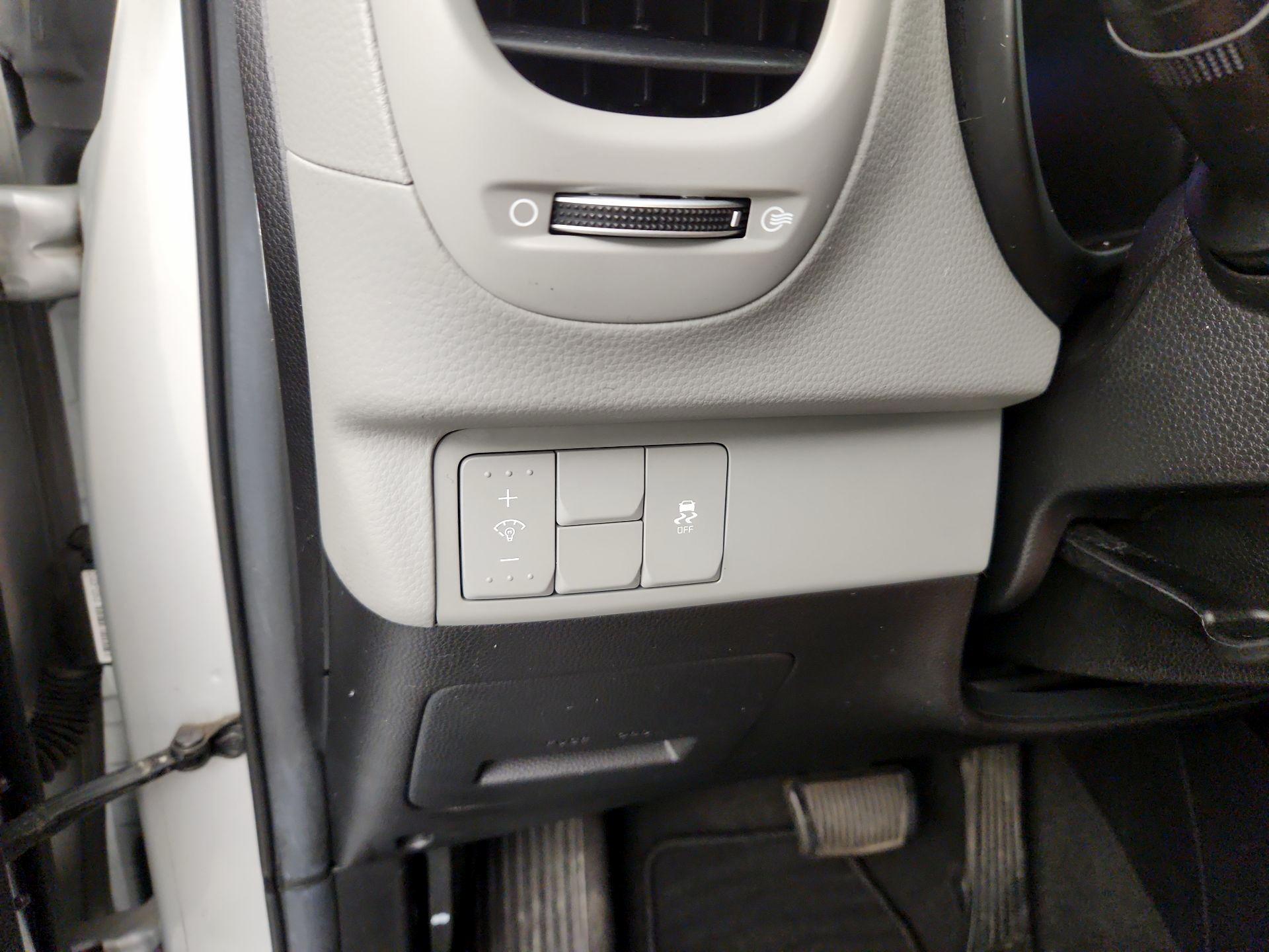 Thumbnail: 2015 Kia Soul - 13