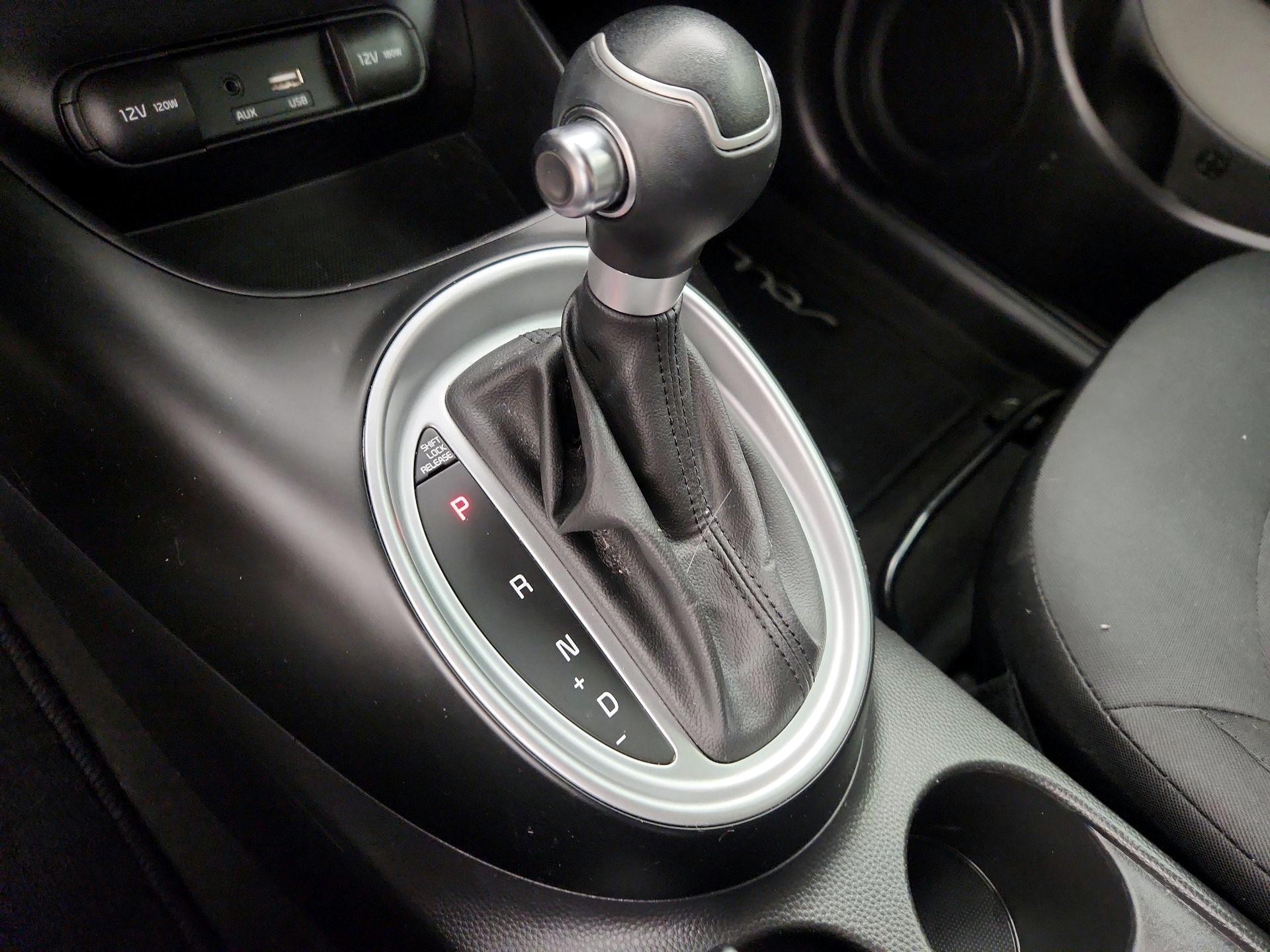 Thumbnail: 2015 Kia Soul - 16