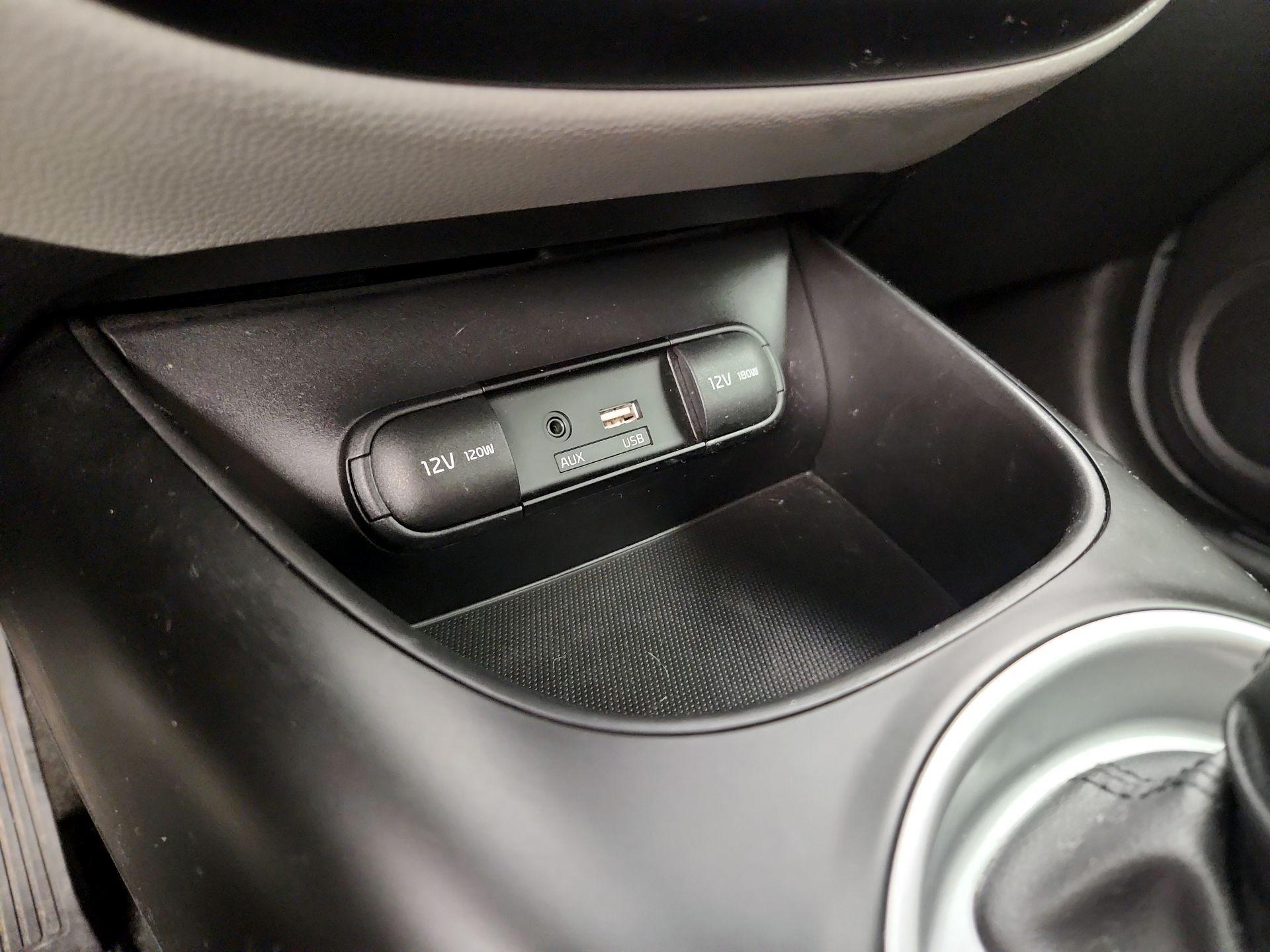 Thumbnail: 2015 Kia Soul - 17