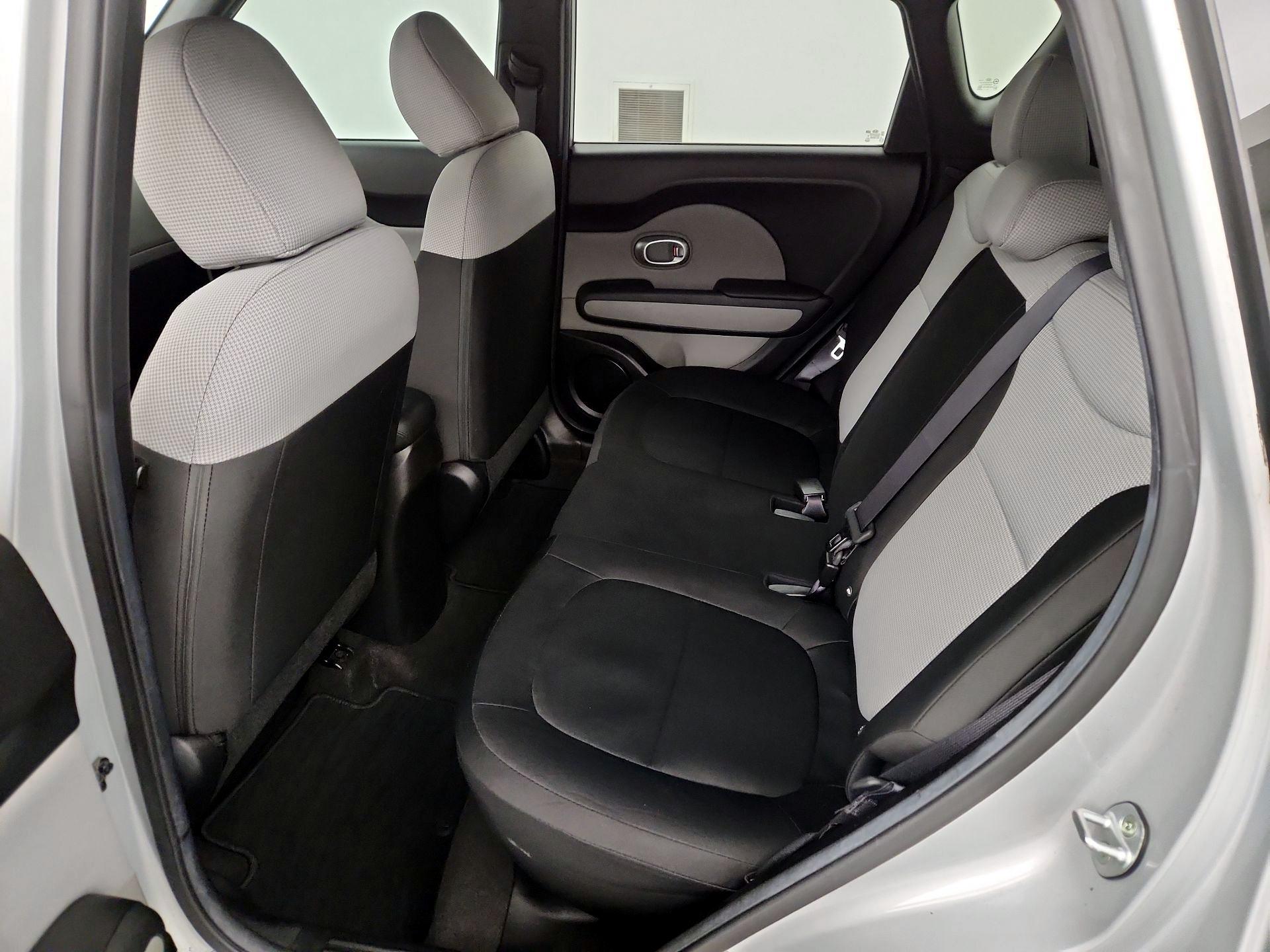 Thumbnail: 2015 Kia Soul - 18