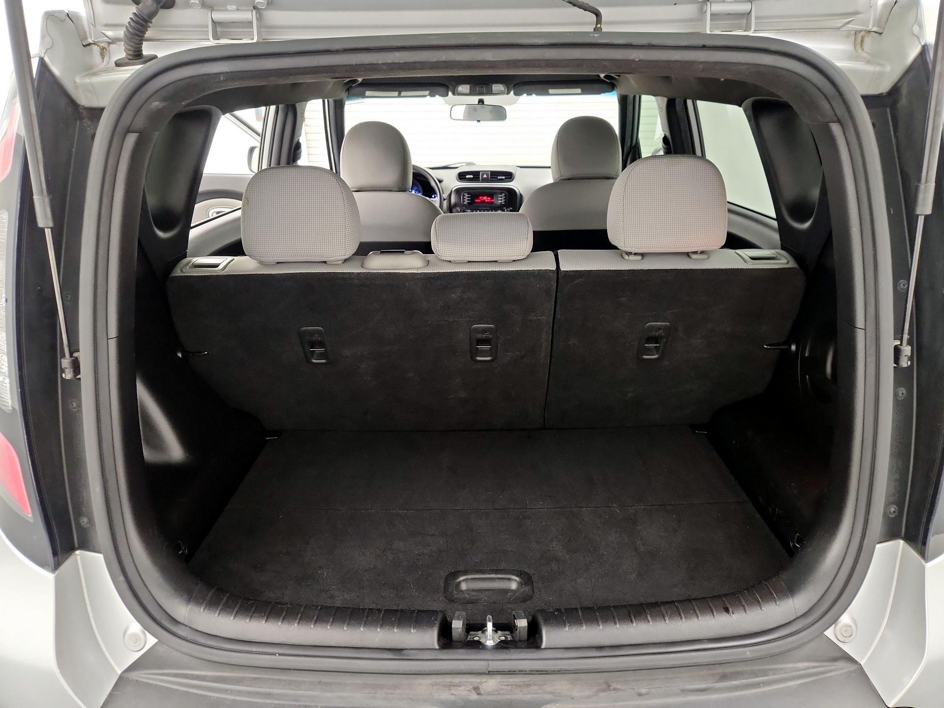 Thumbnail: 2015 Kia Soul - 19