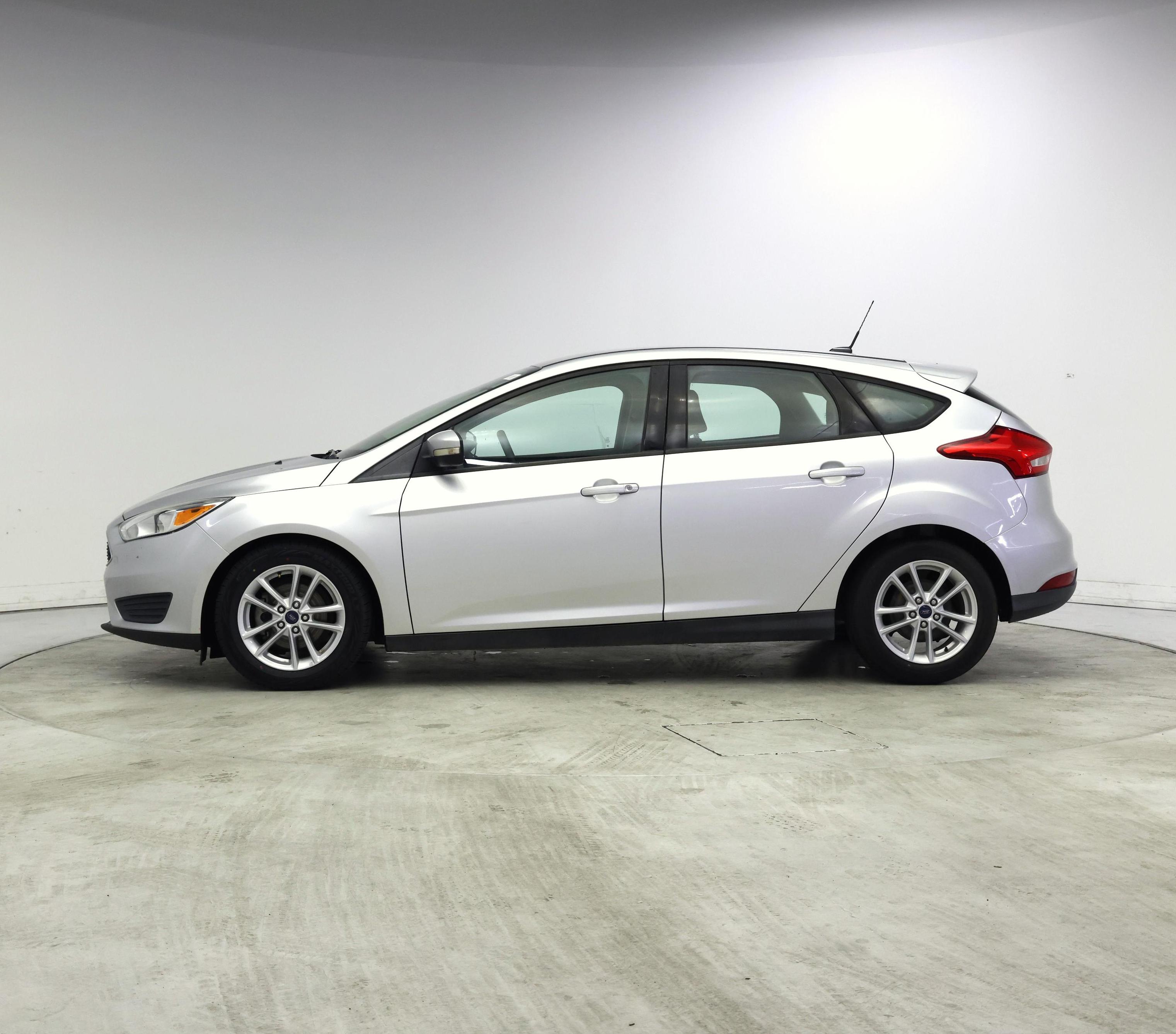 Thumbnail: 2017 Ford Focus - 3