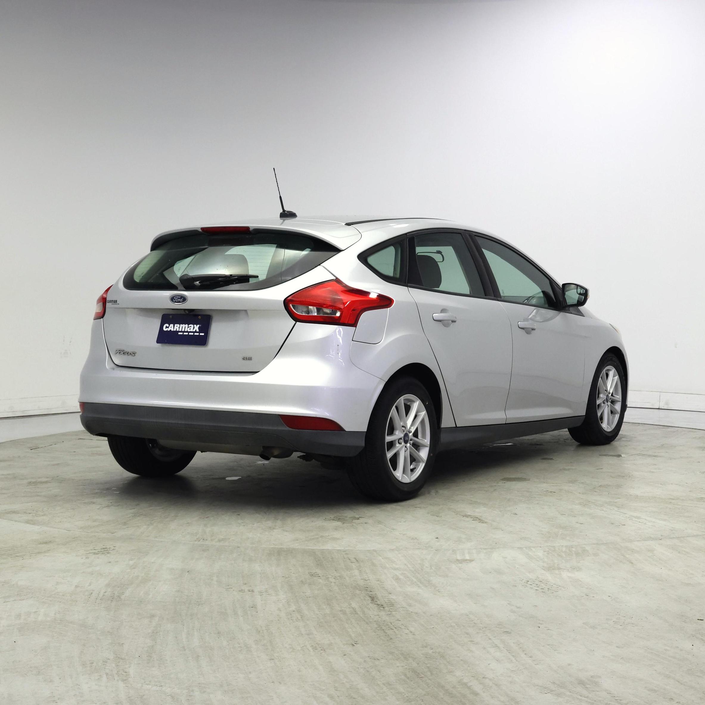 Thumbnail: 2017 Ford Focus - 8