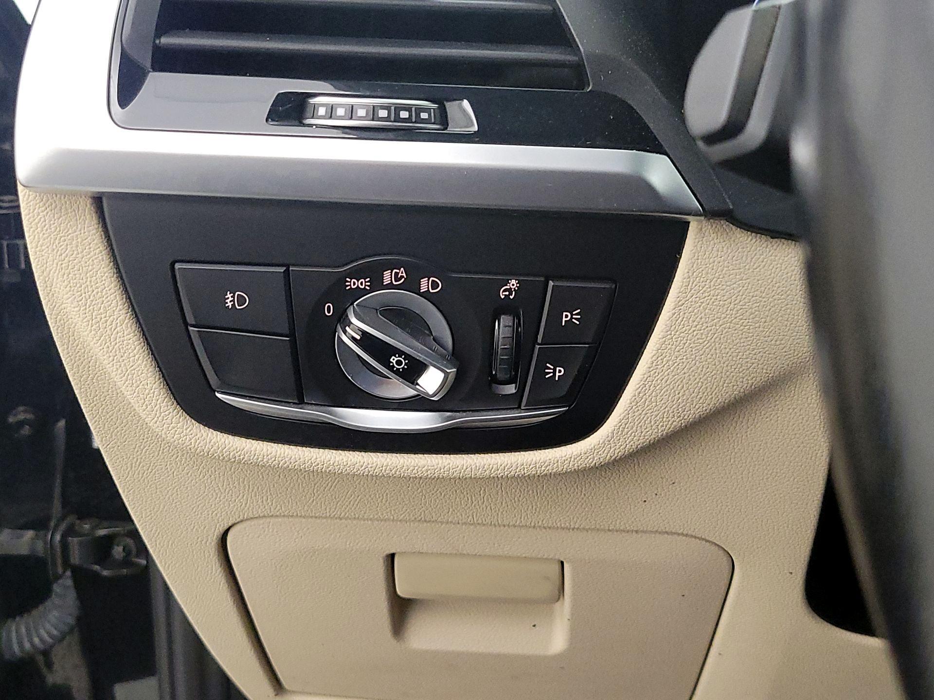 Thumbnail: 2021 BMW X3 - 13