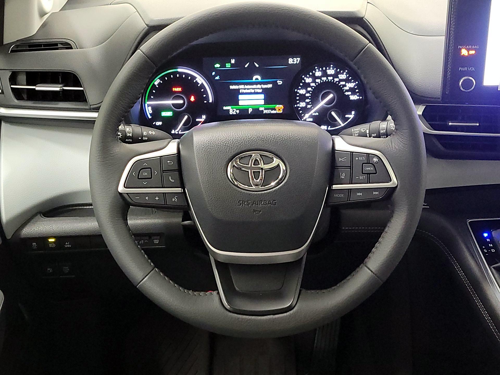 Thumbnail: 2025 Toyota Sienna - 10