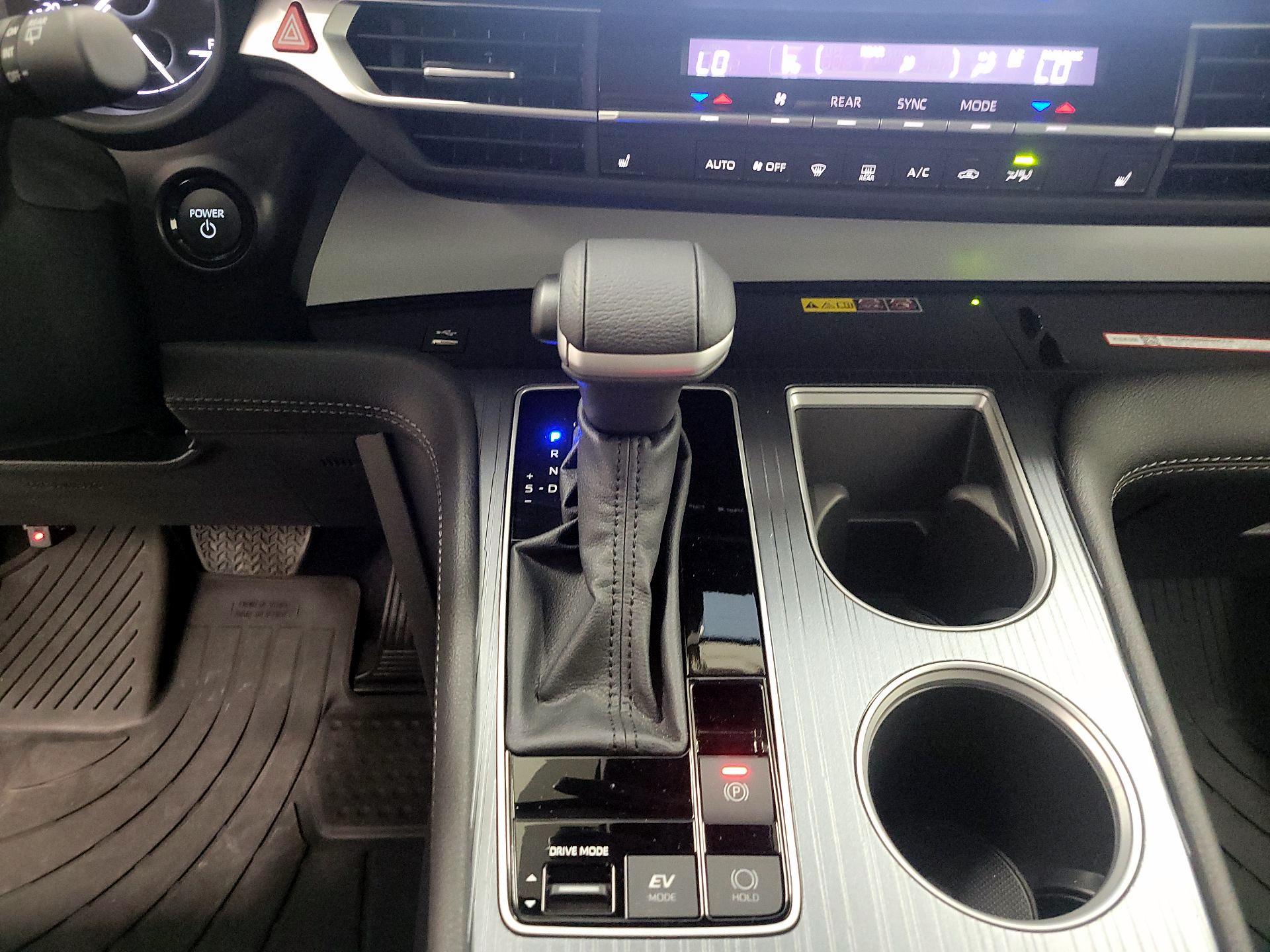 Thumbnail: 2025 Toyota Sienna - 17