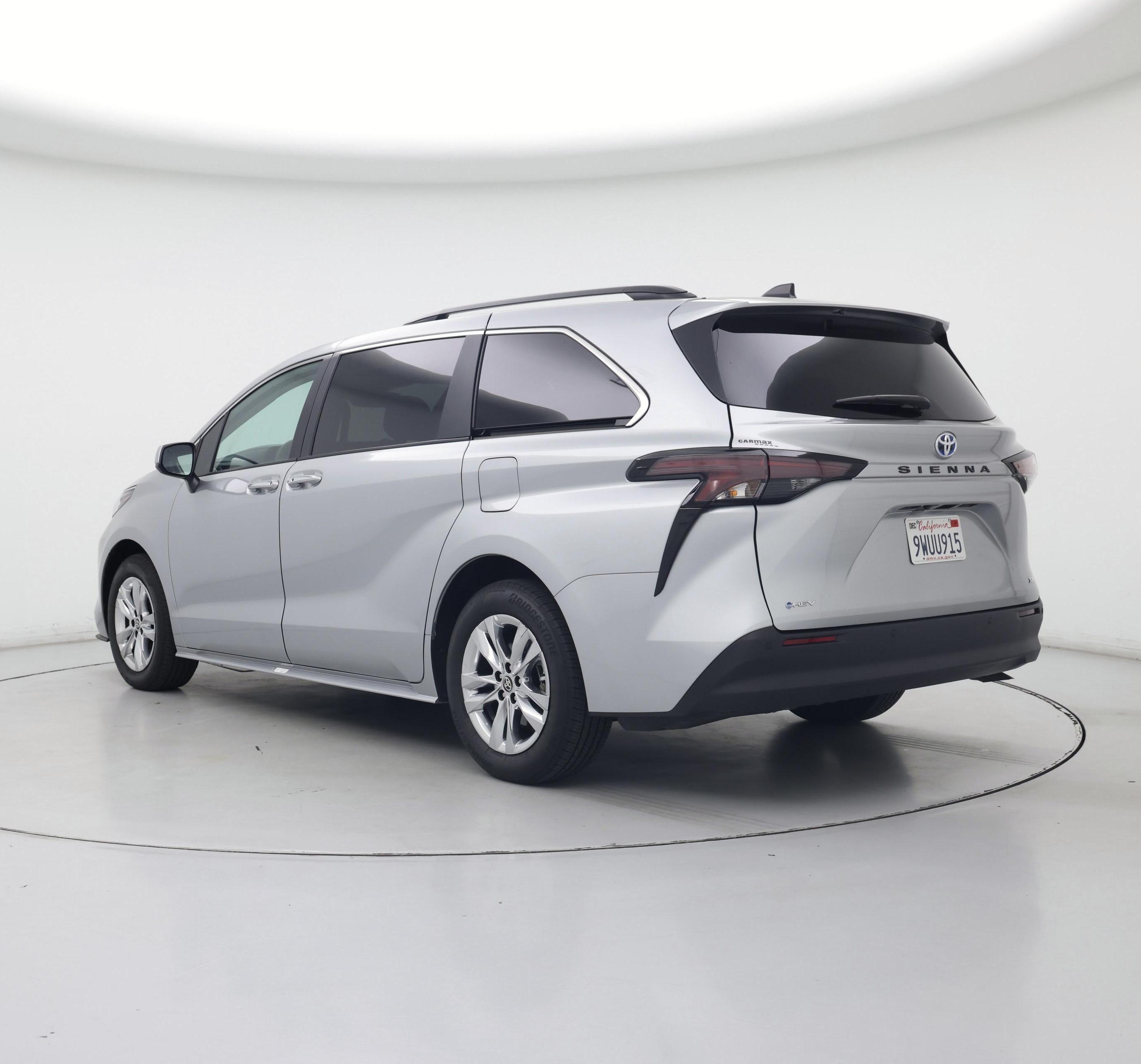 Thumbnail: 2025 Toyota Sienna - 2