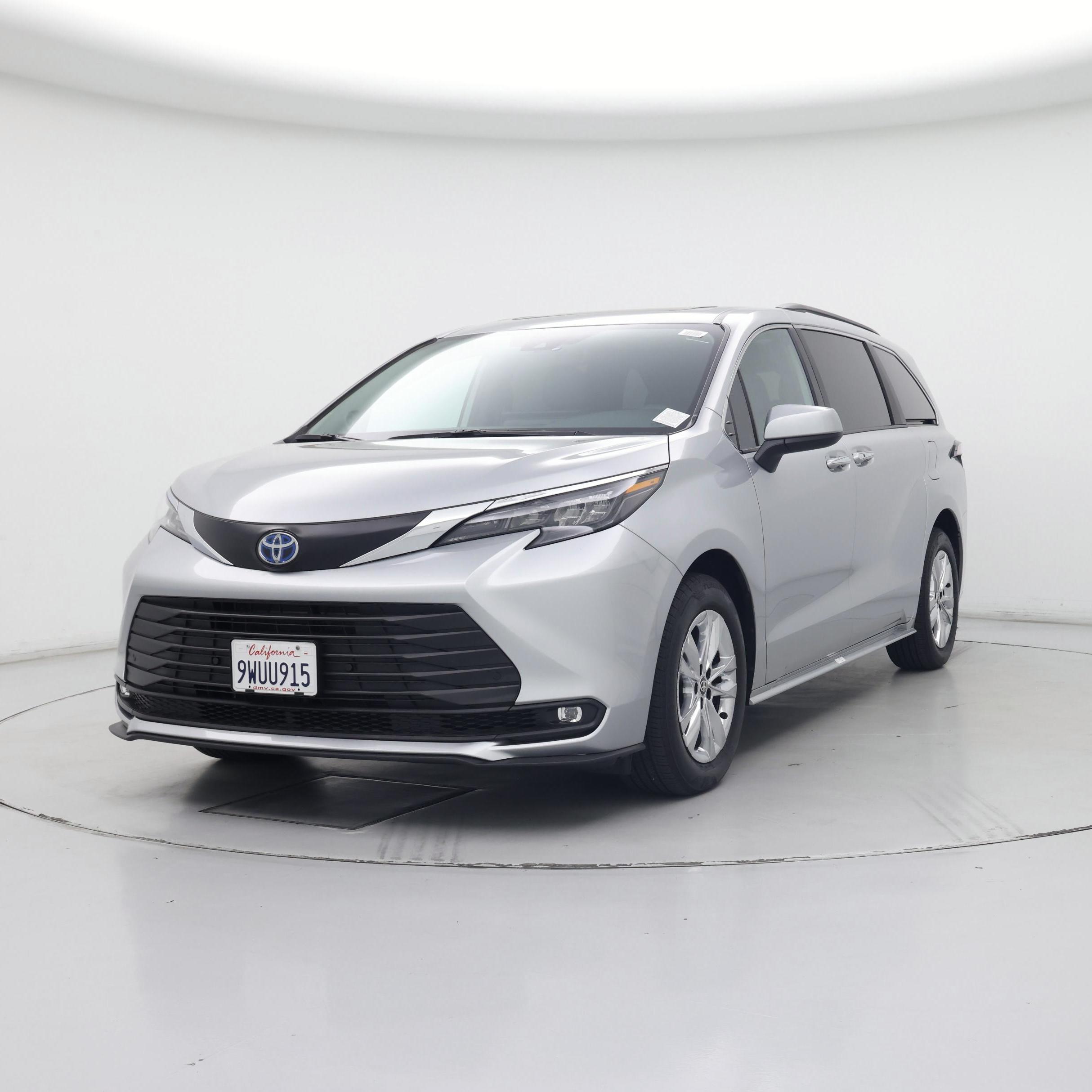 Thumbnail: 2025 Toyota Sienna - 4