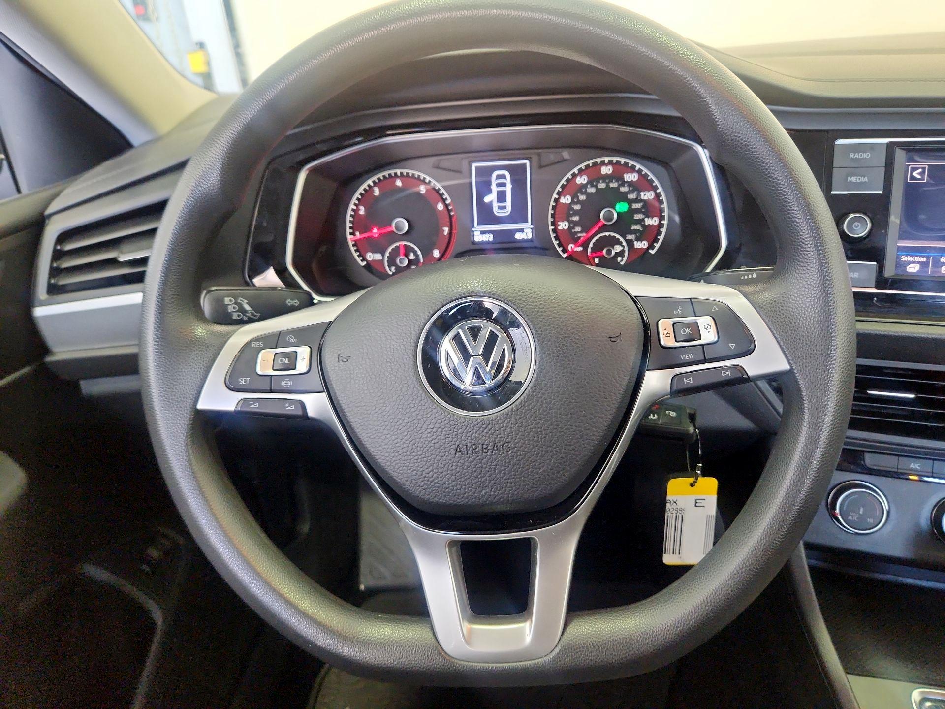 Thumbnail: 2019 Volkswagen Jetta - 10