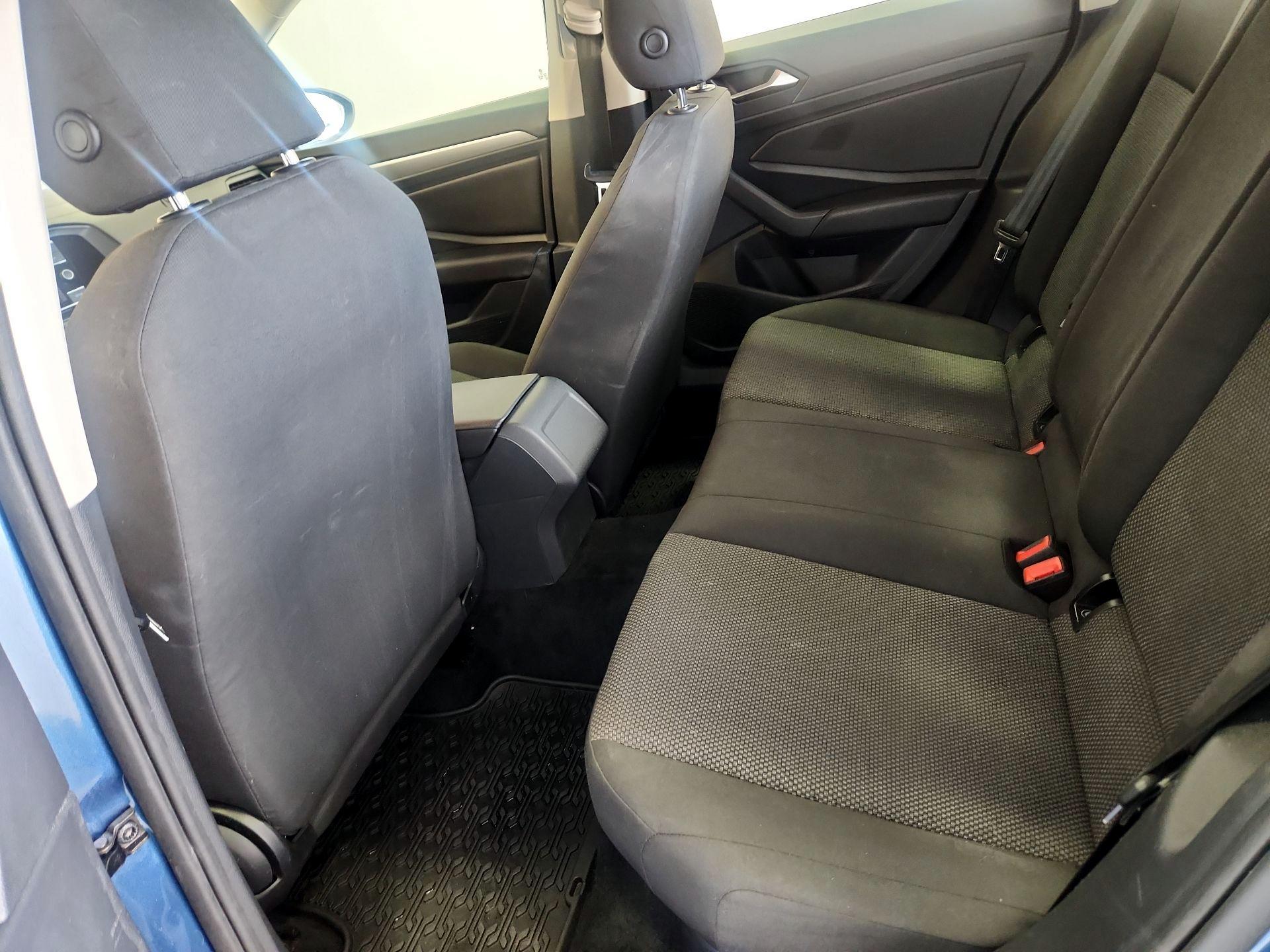 Thumbnail: 2019 Volkswagen Jetta - 19