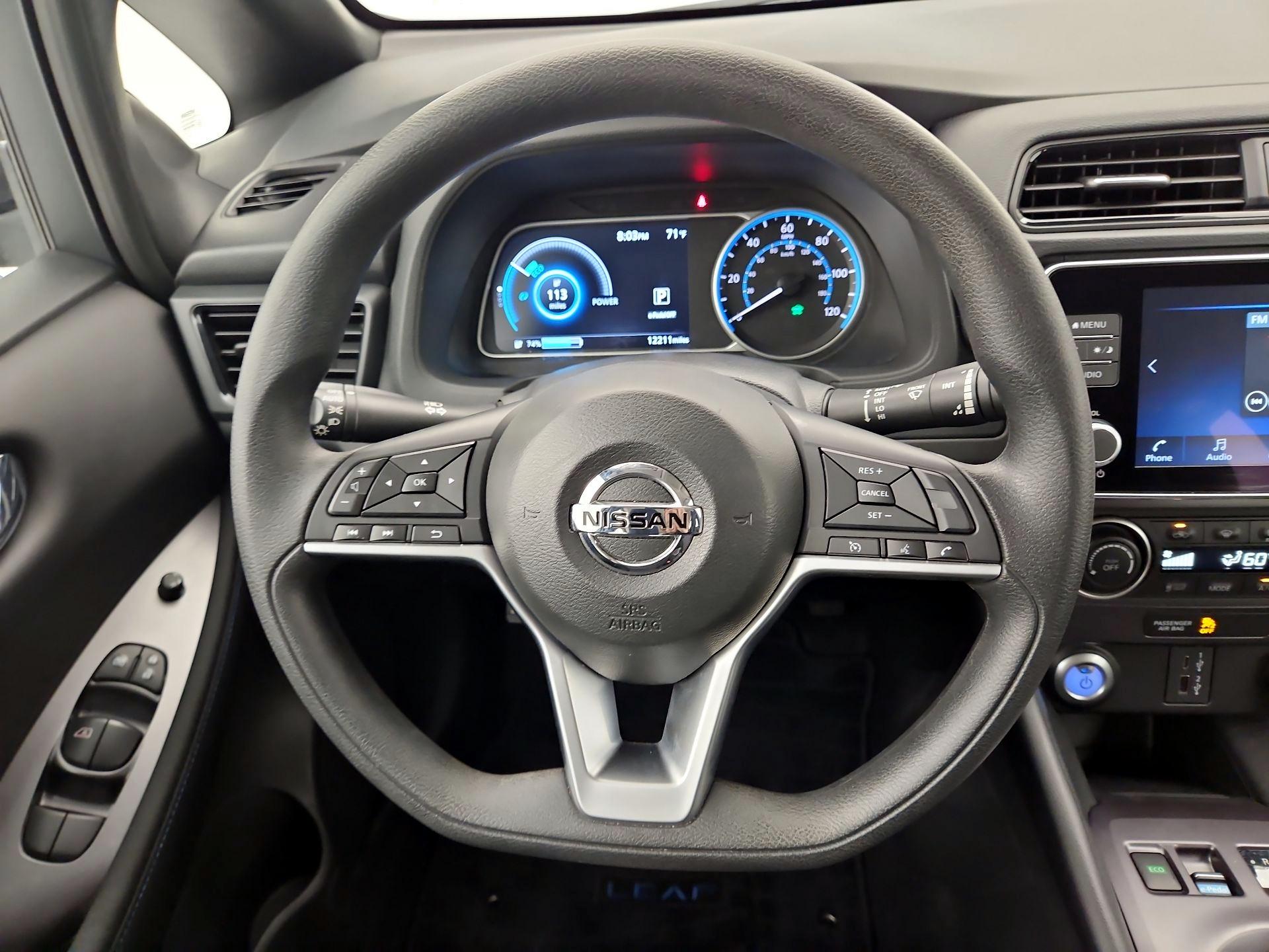 Thumbnail: 2022 Nissan Leaf - 10