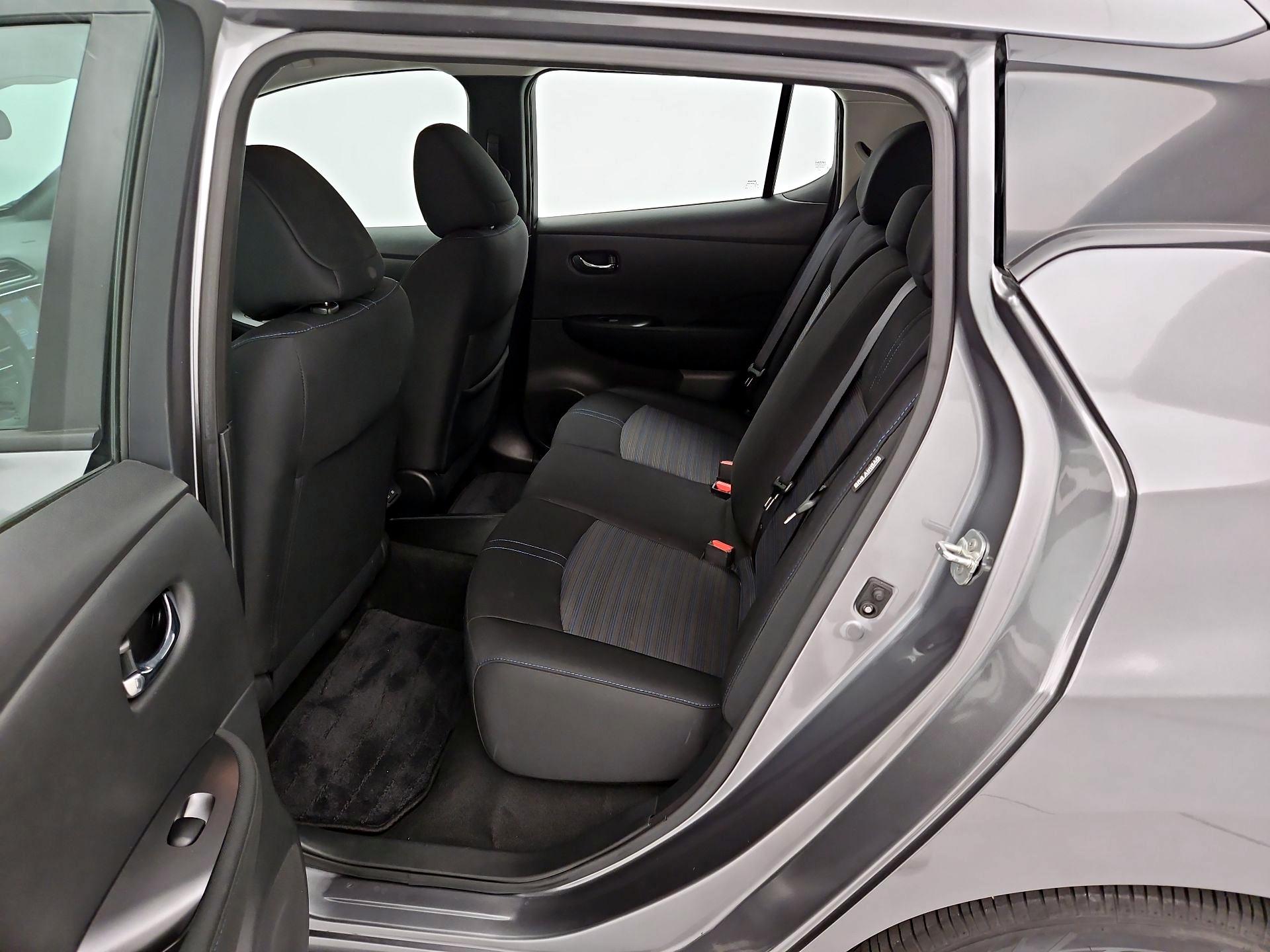 Thumbnail: 2022 Nissan Leaf - 19
