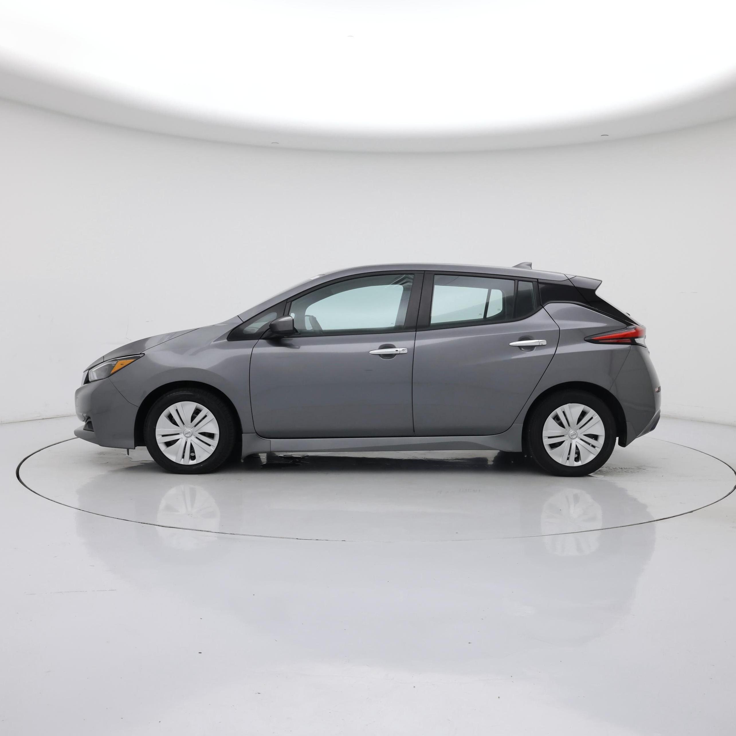Thumbnail: 2022 Nissan Leaf - 3