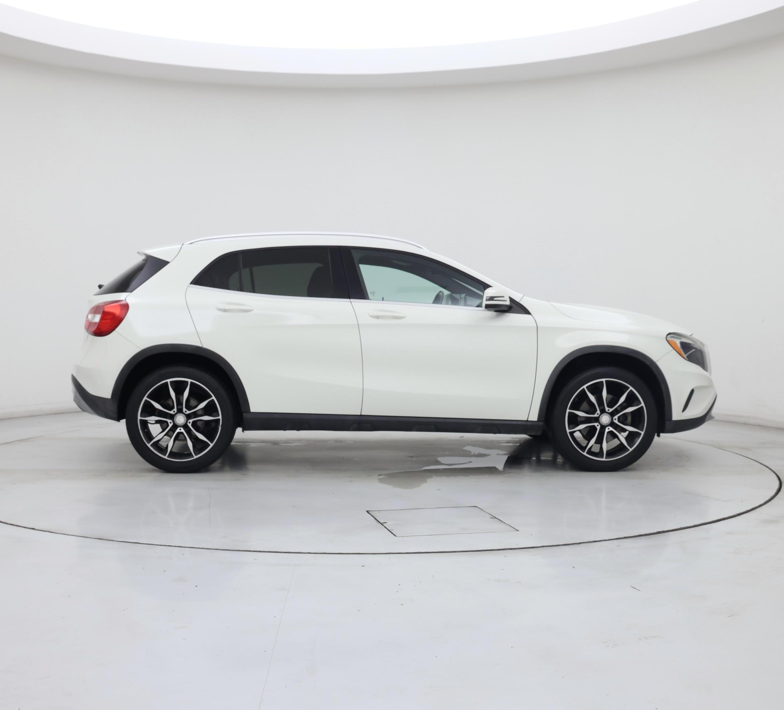 Thumbnail: 2017 Mercedes-Benz GLA - 7