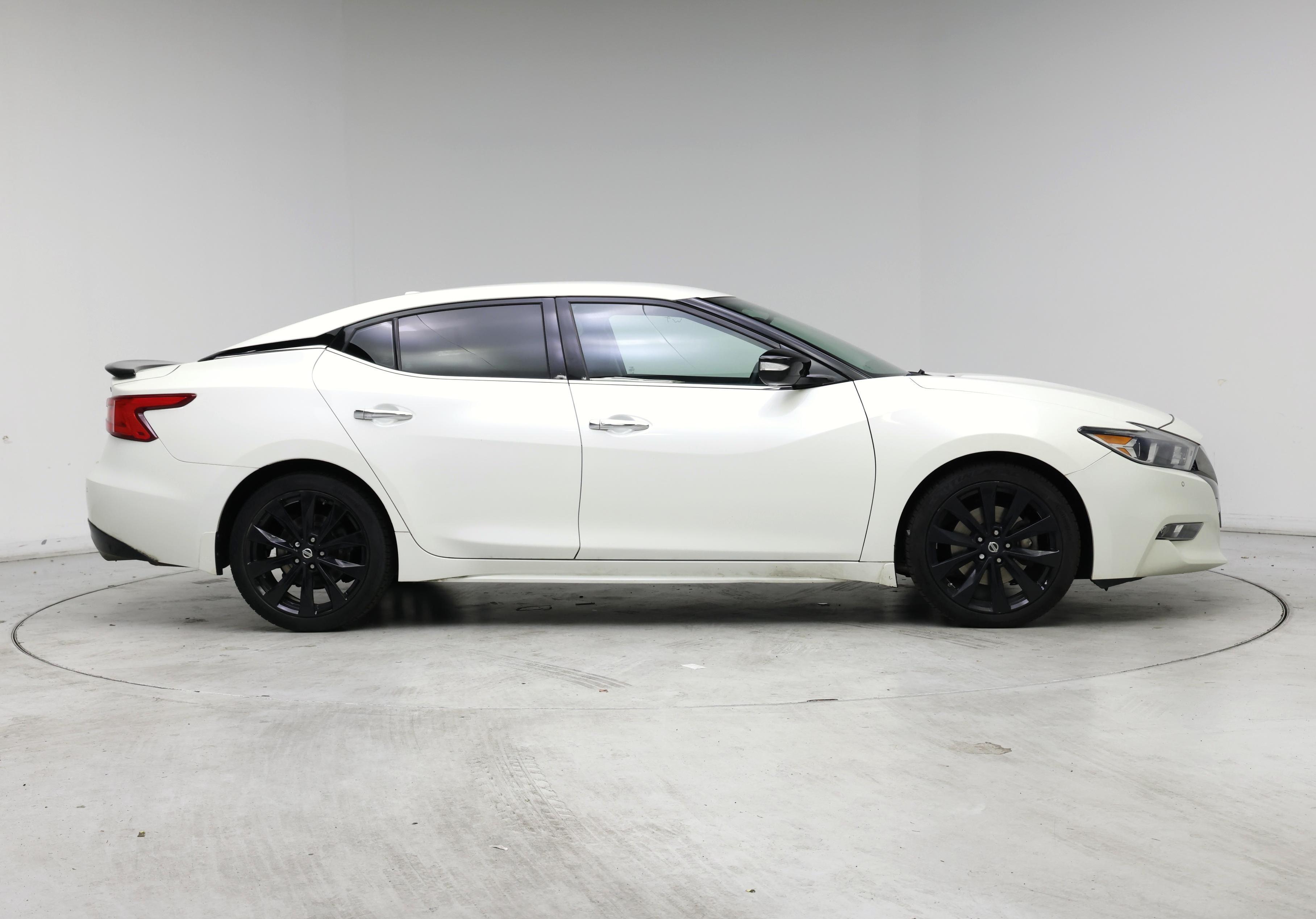 Thumbnail: 2017 Nissan Maxima - 7