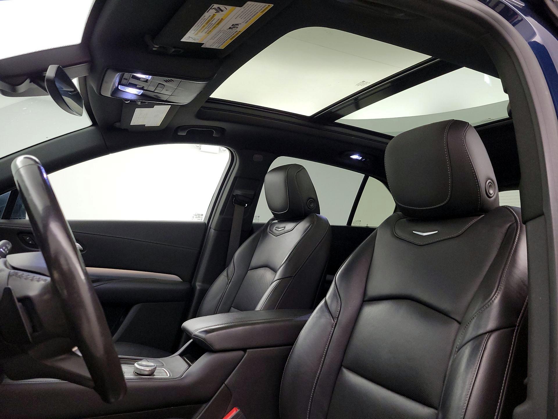 Thumbnail: 2019 Cadillac XT4 - 19
