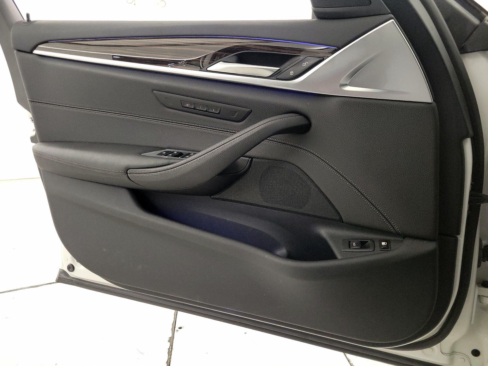 Thumbnail: 2018 BMW 5 Series - 12