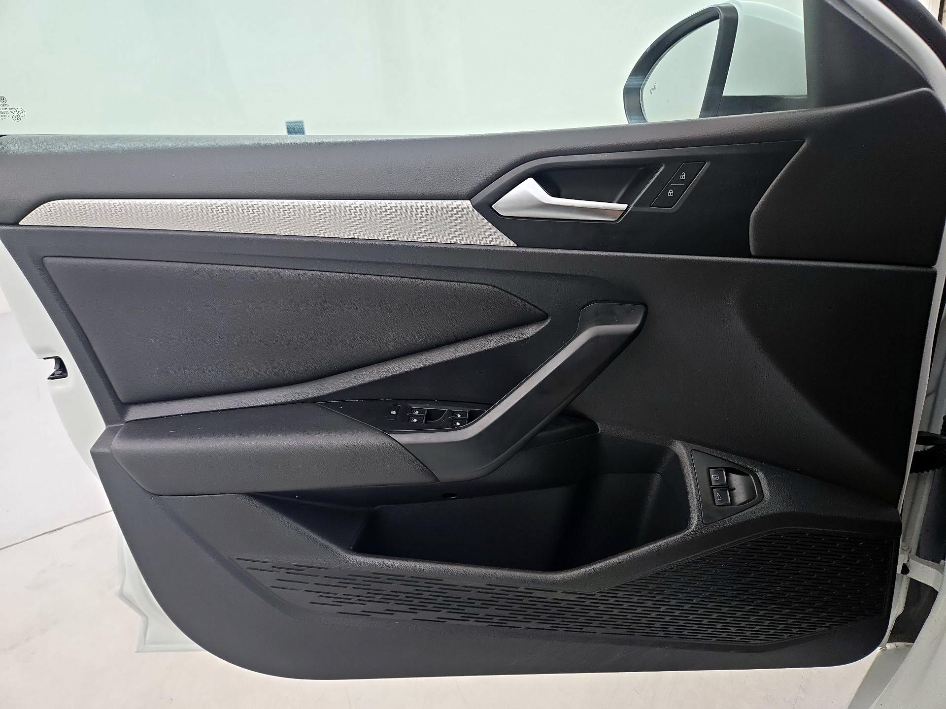 Thumbnail: 2021 Volkswagen Jetta - 12