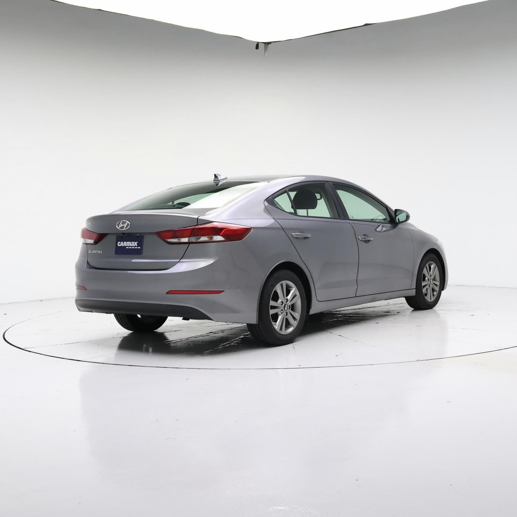 Thumbnail: 2017 Hyundai Elantra - 8